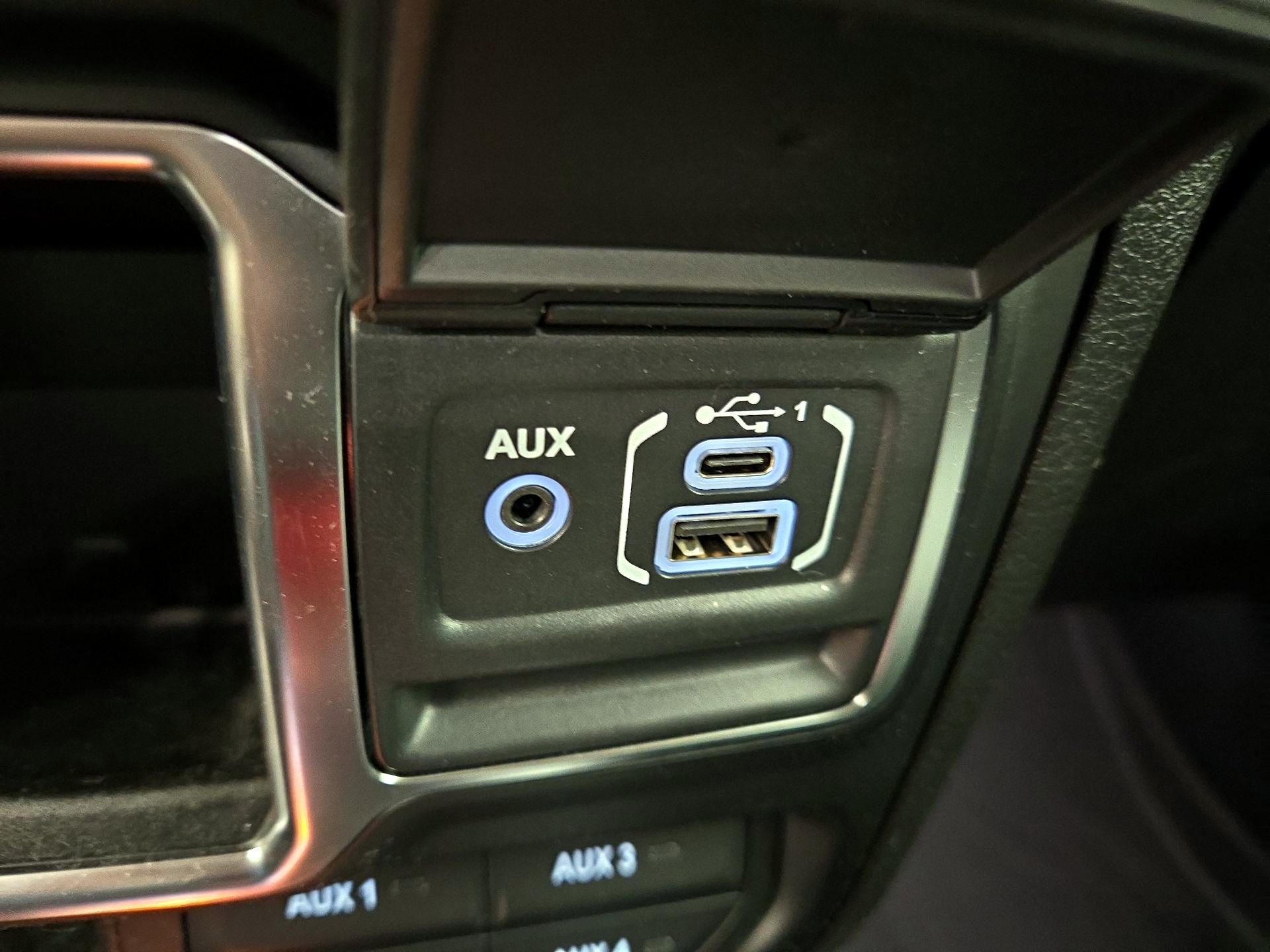 Thumbnail: 2024 Jeep Gladiator - 18