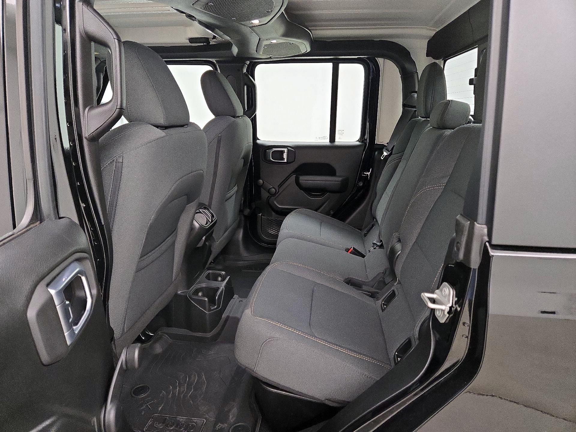 Thumbnail: 2024 Jeep Gladiator - 19