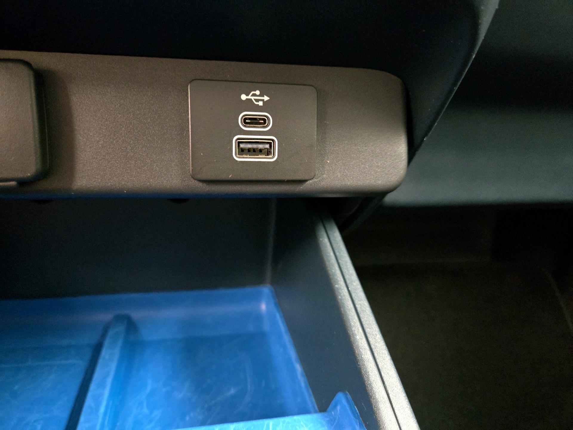 Thumbnail: 2025 Ford Maverick - 18