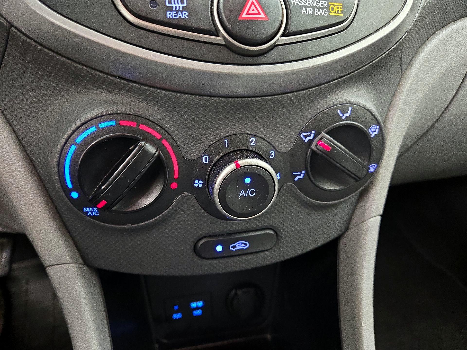 Thumbnail: 2016 Hyundai Accent - 15