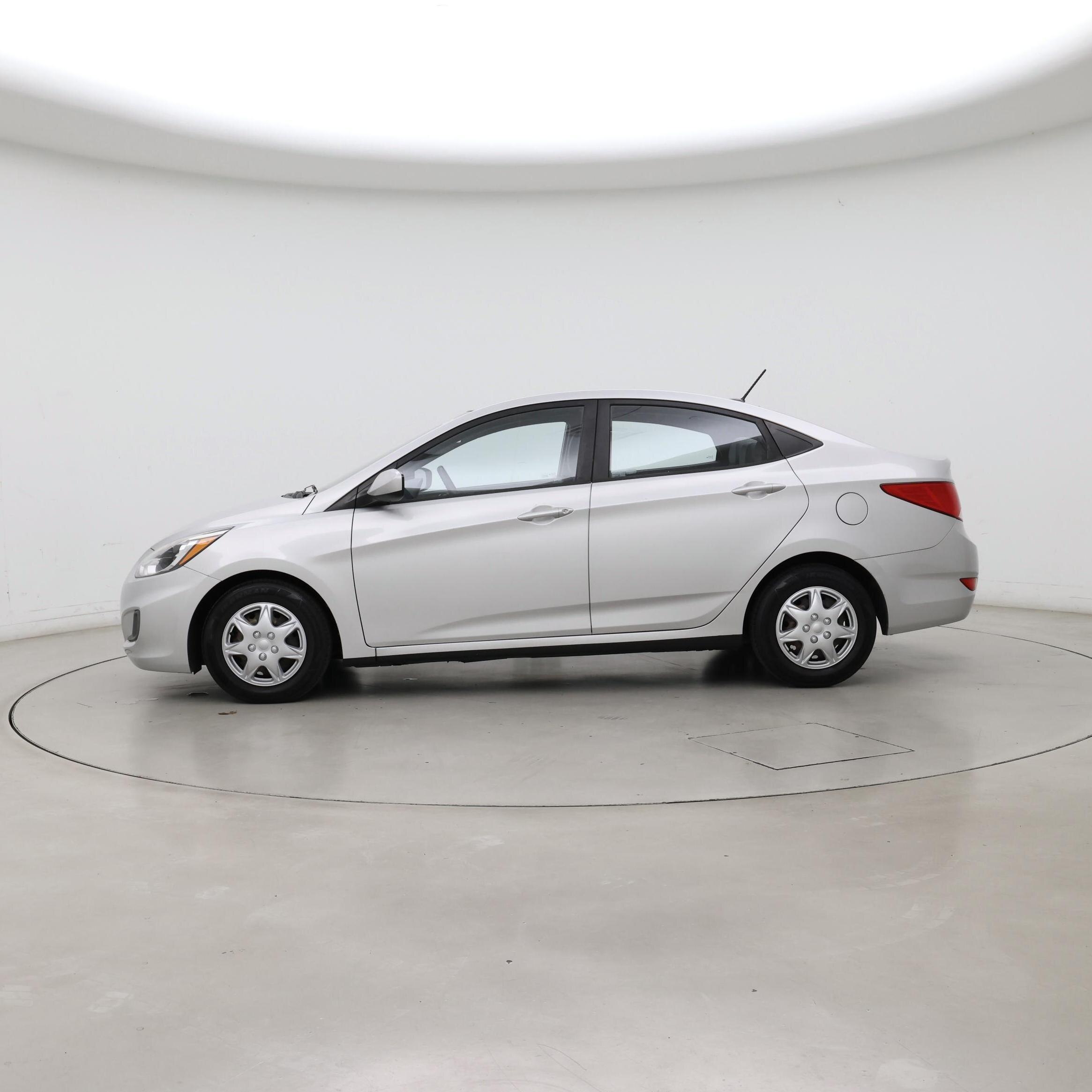 Thumbnail: 2016 Hyundai Accent - 3