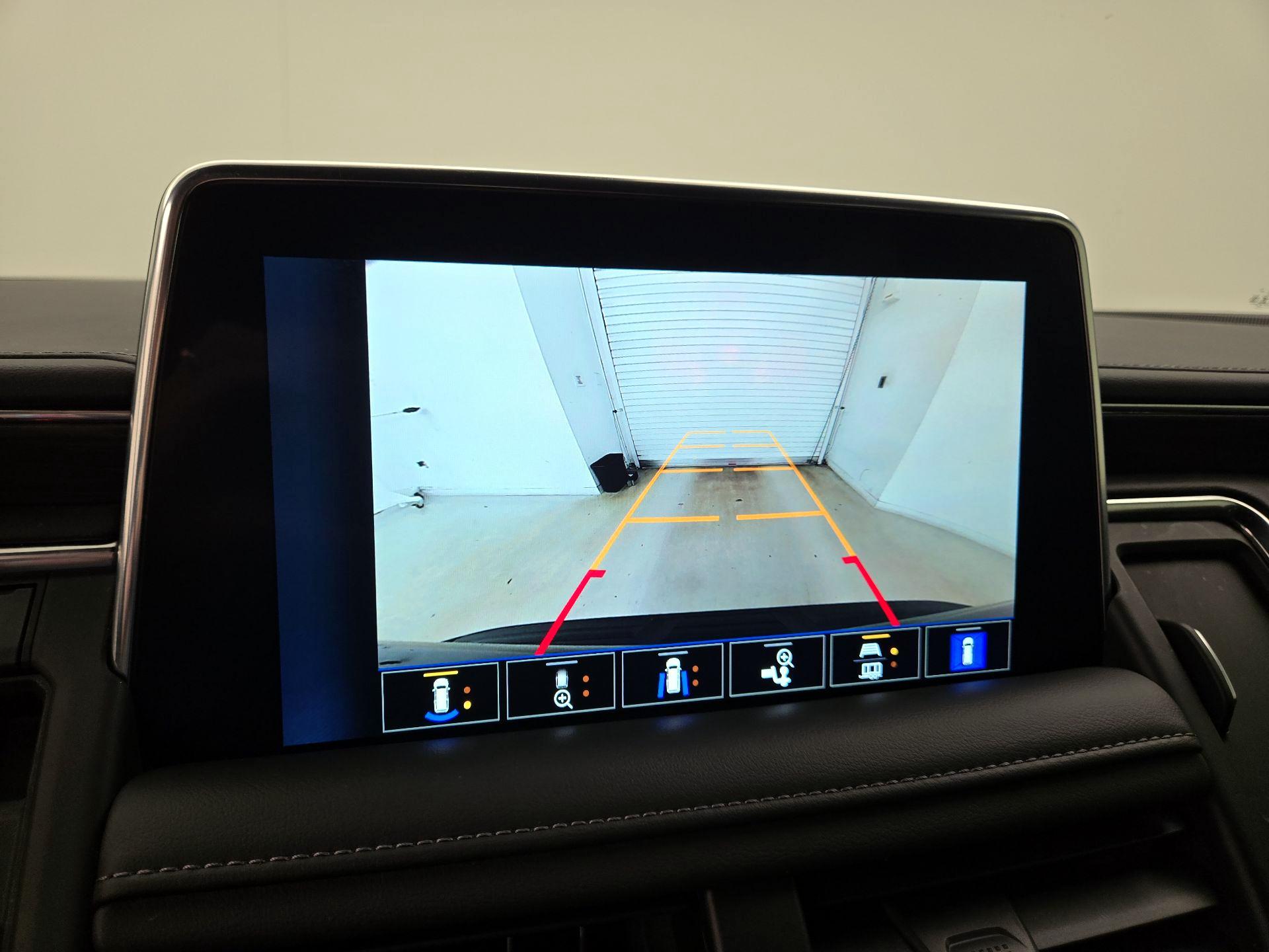 Thumbnail: 2022 Chevrolet Tahoe - 14