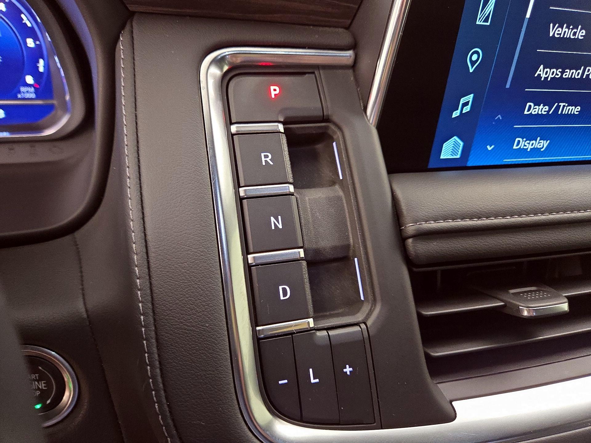 Thumbnail: 2022 Chevrolet Tahoe - 17