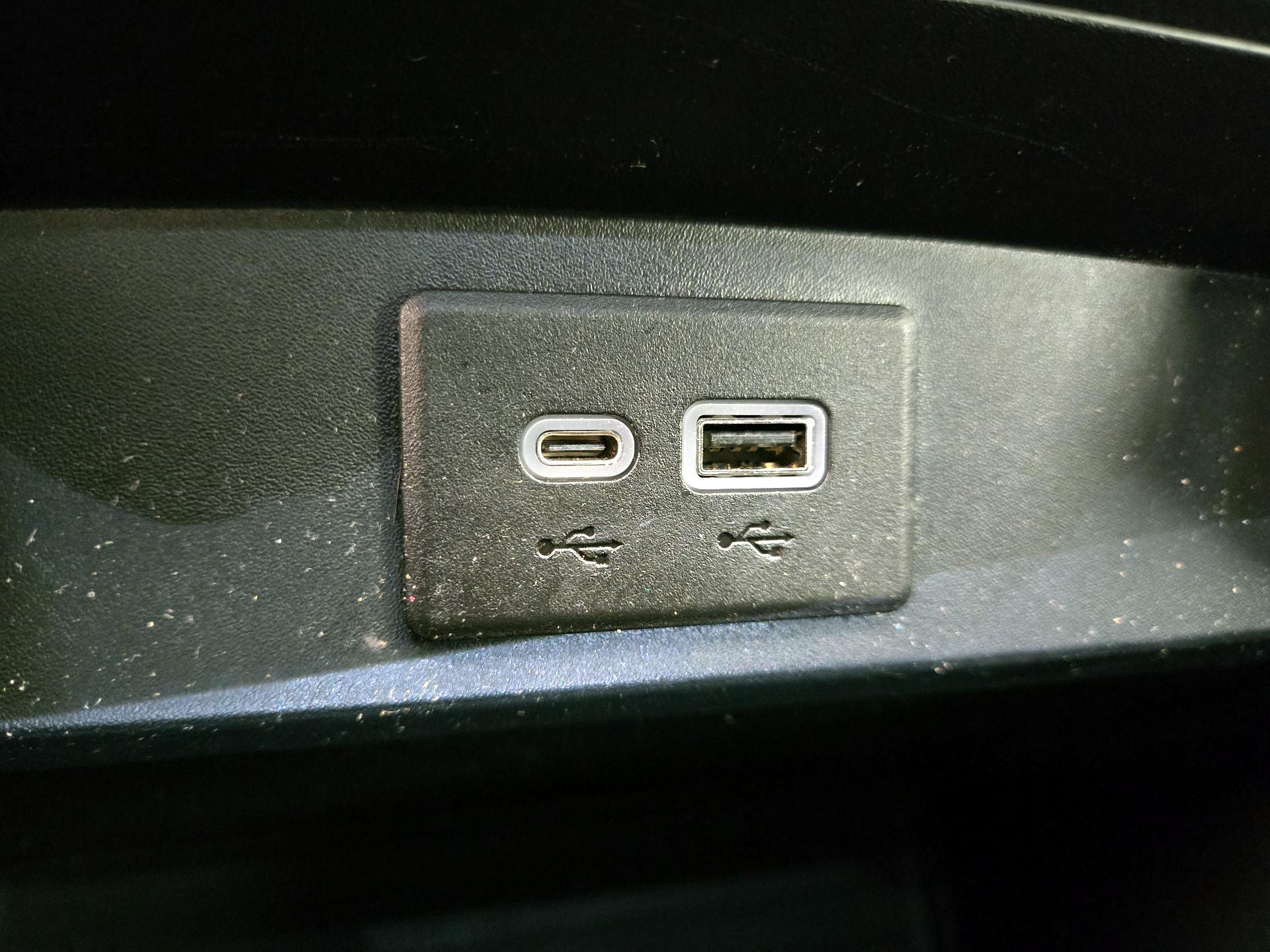 Thumbnail: 2022 Chevrolet Tahoe - 18