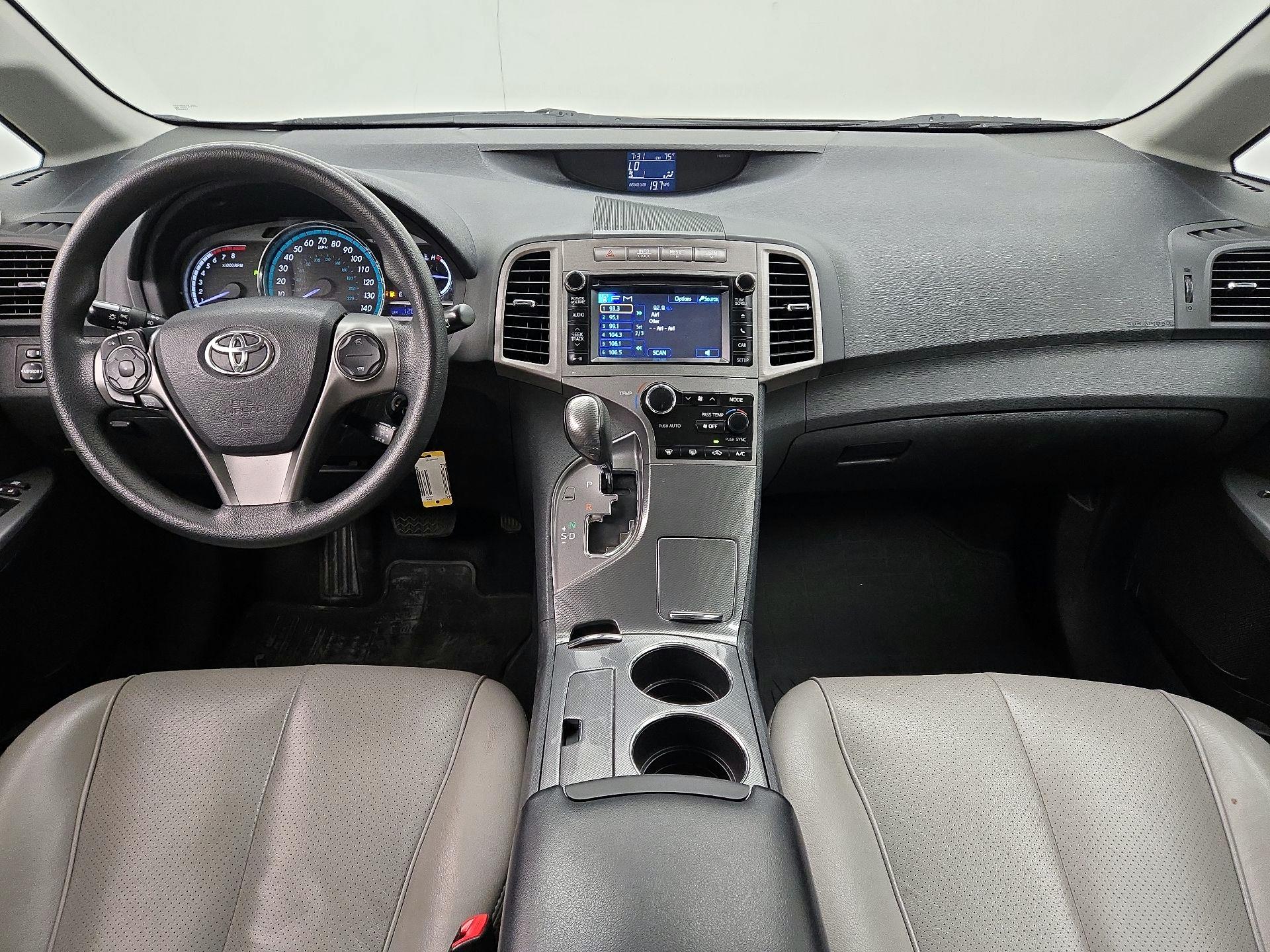 Thumbnail: 2014 Toyota Venza - 9