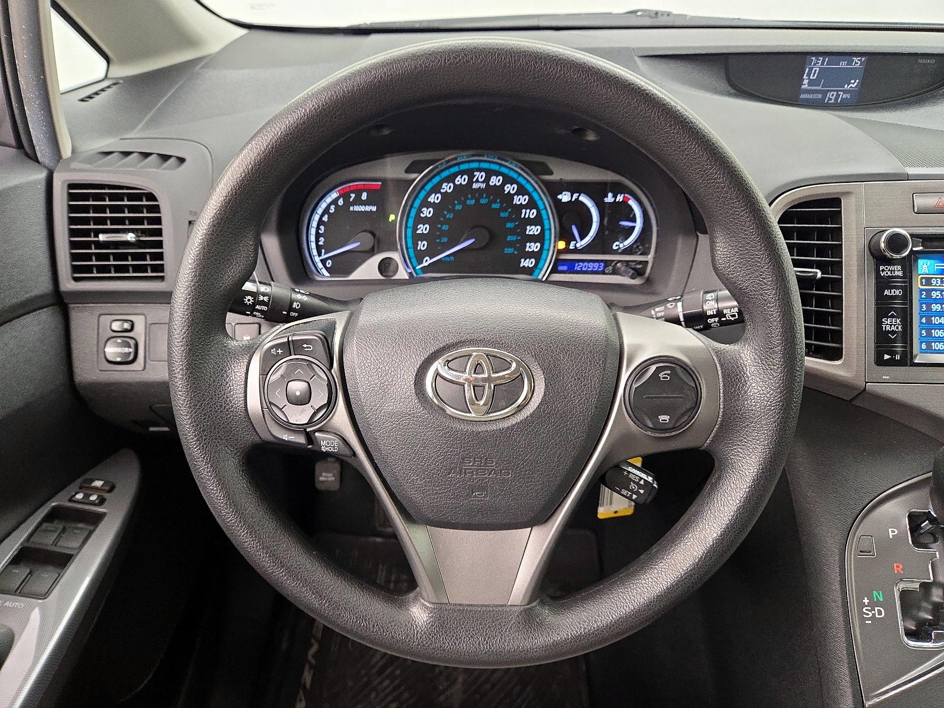 Thumbnail: 2014 Toyota Venza - 10