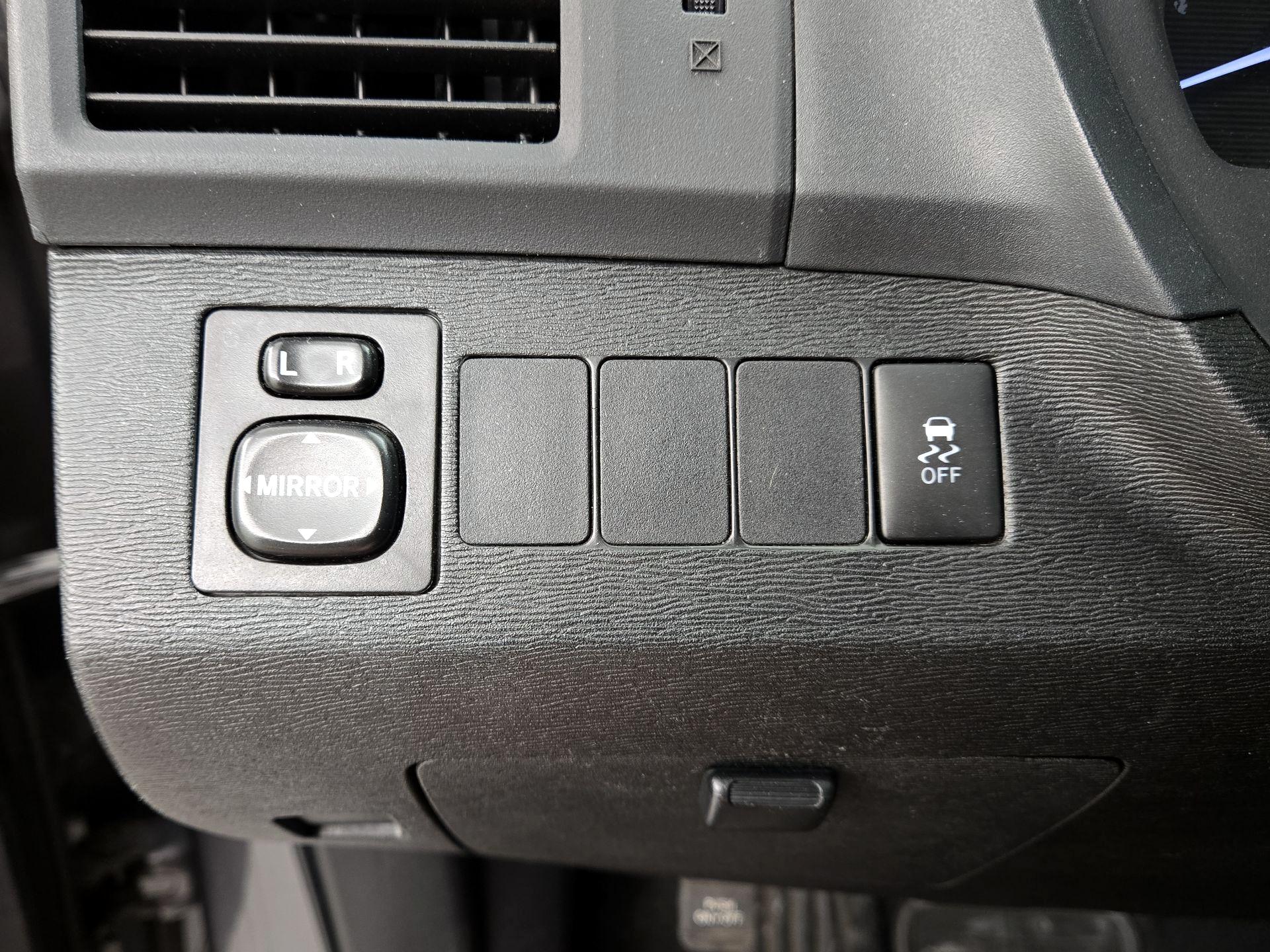 Thumbnail: 2014 Toyota Venza - 13