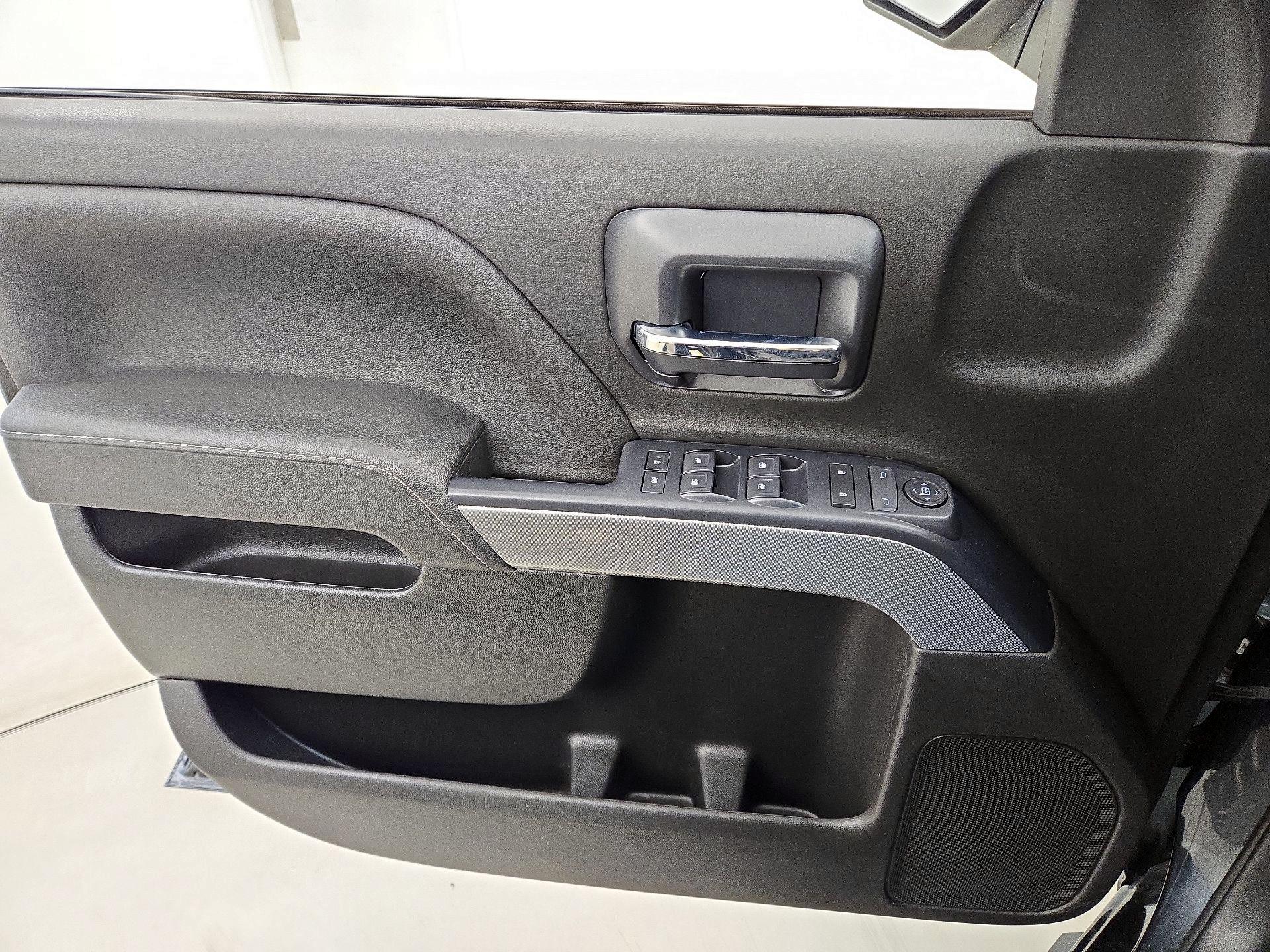 Thumbnail: 2019 Chevrolet Silverado 1500 - 12