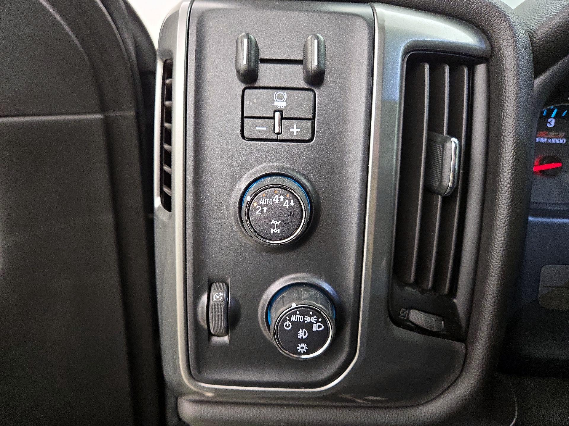 Thumbnail: 2019 Chevrolet Silverado 1500 - 13