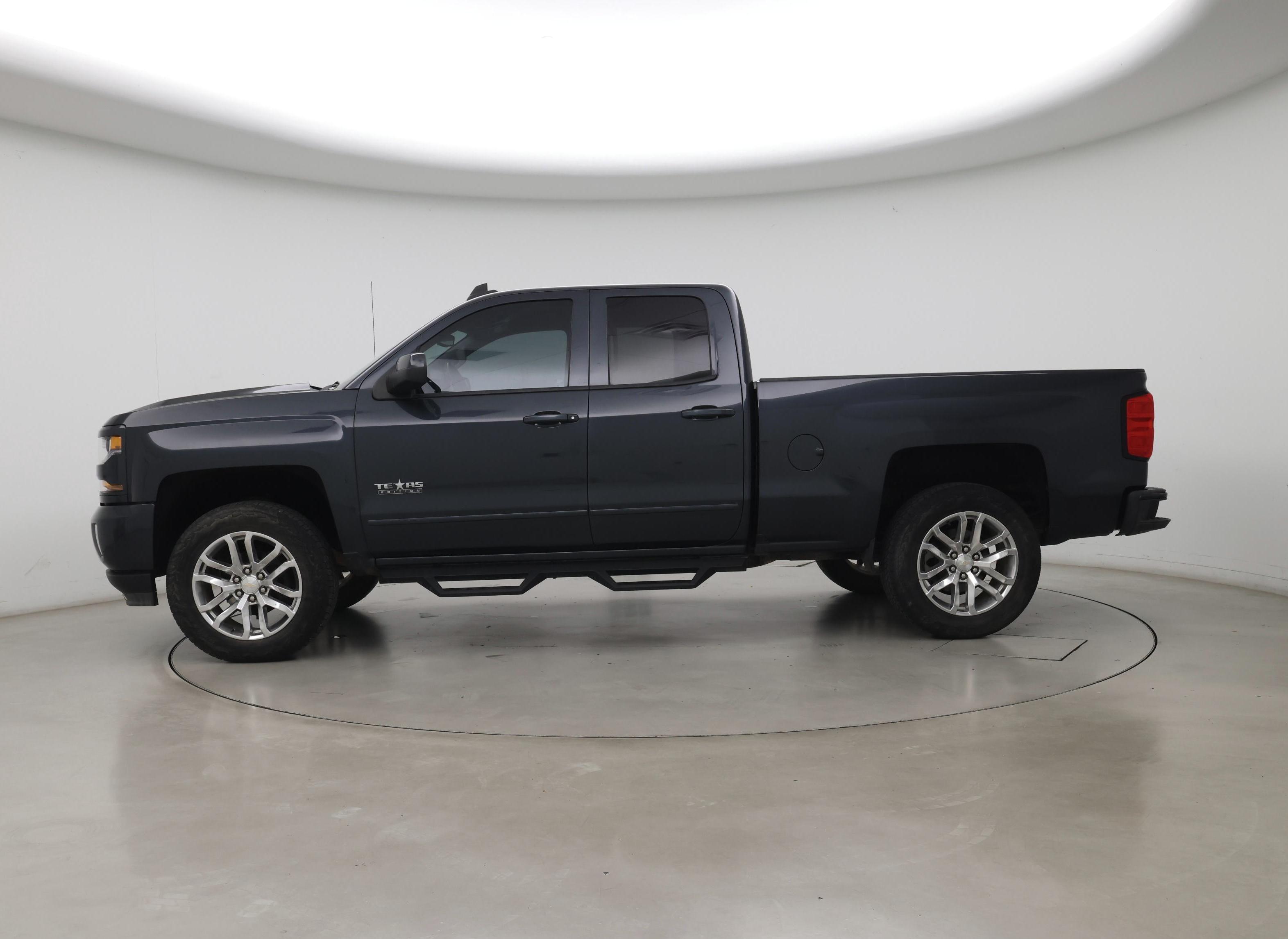 Thumbnail: 2019 Chevrolet Silverado 1500 - 3