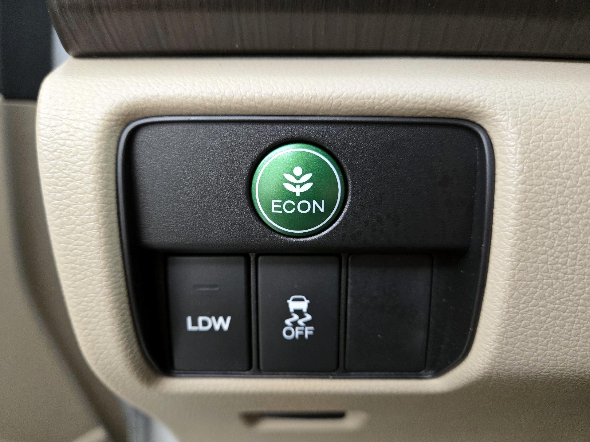 Thumbnail: 2015 Honda Accord - 13