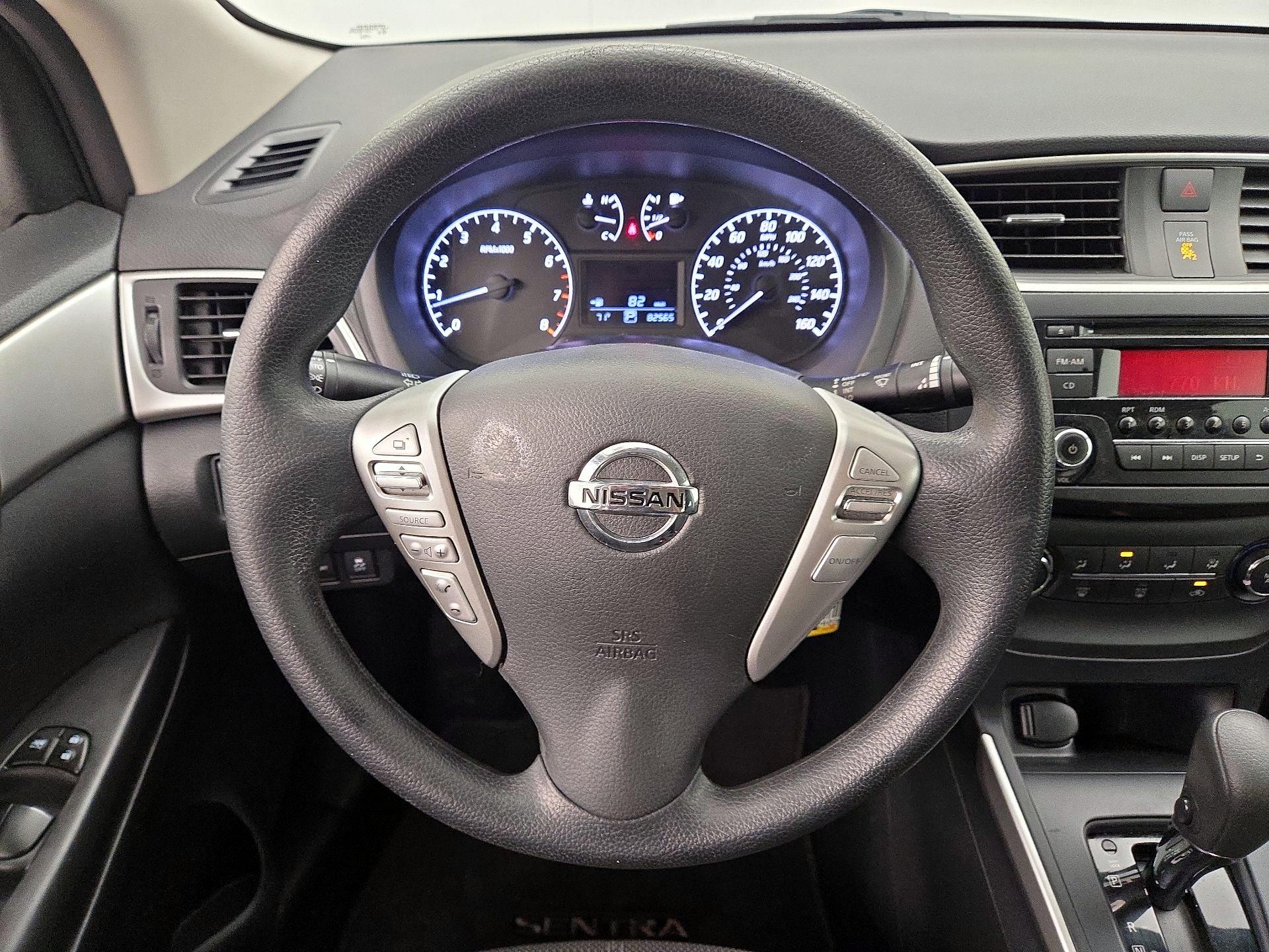 Thumbnail: 2017 Nissan Sentra - 10