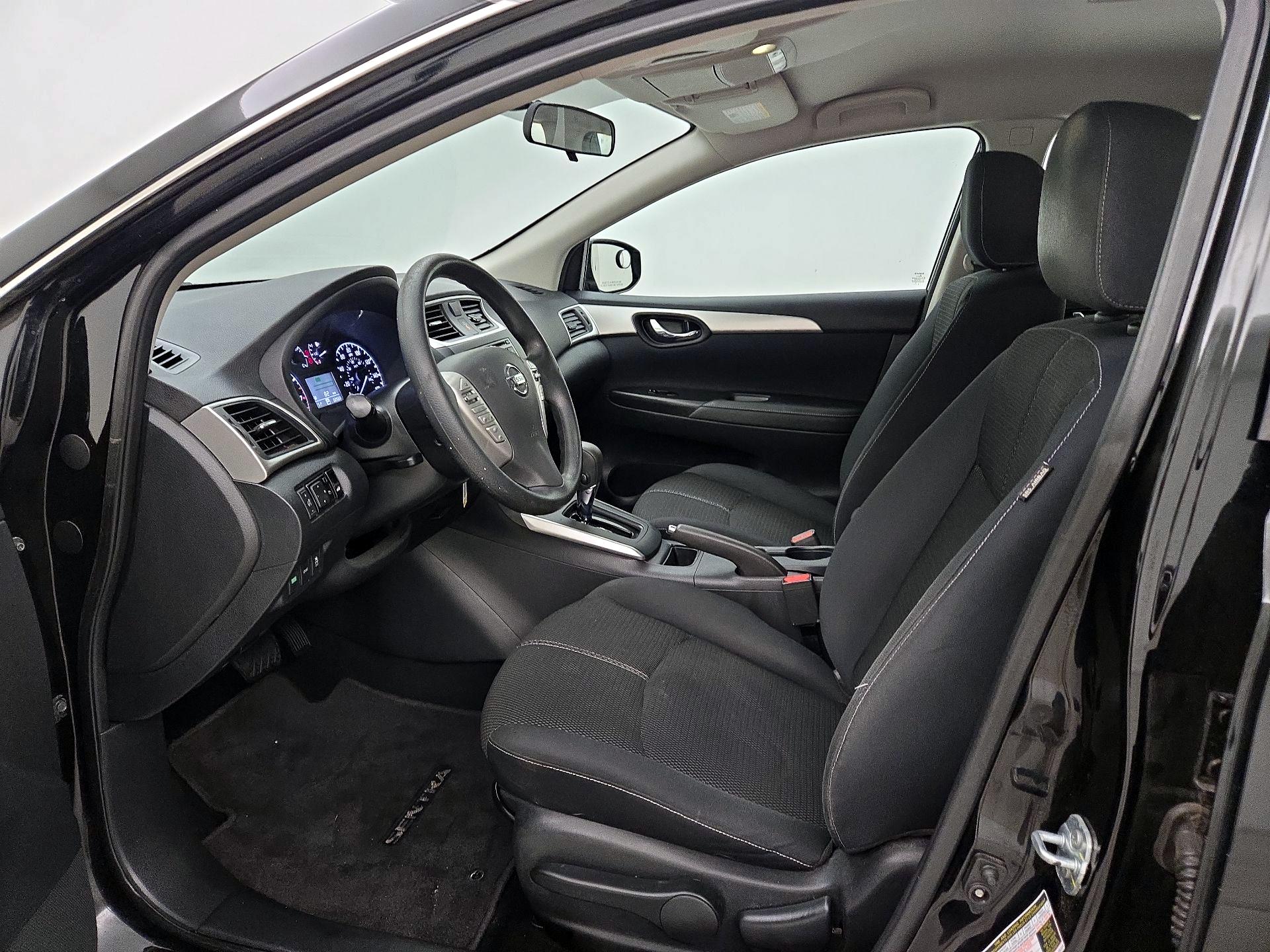 Thumbnail: 2017 Nissan Sentra - 11