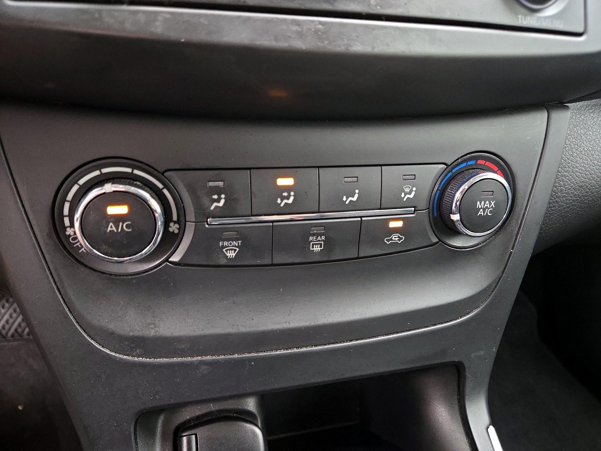 Thumbnail: 2017 Nissan Sentra - 15