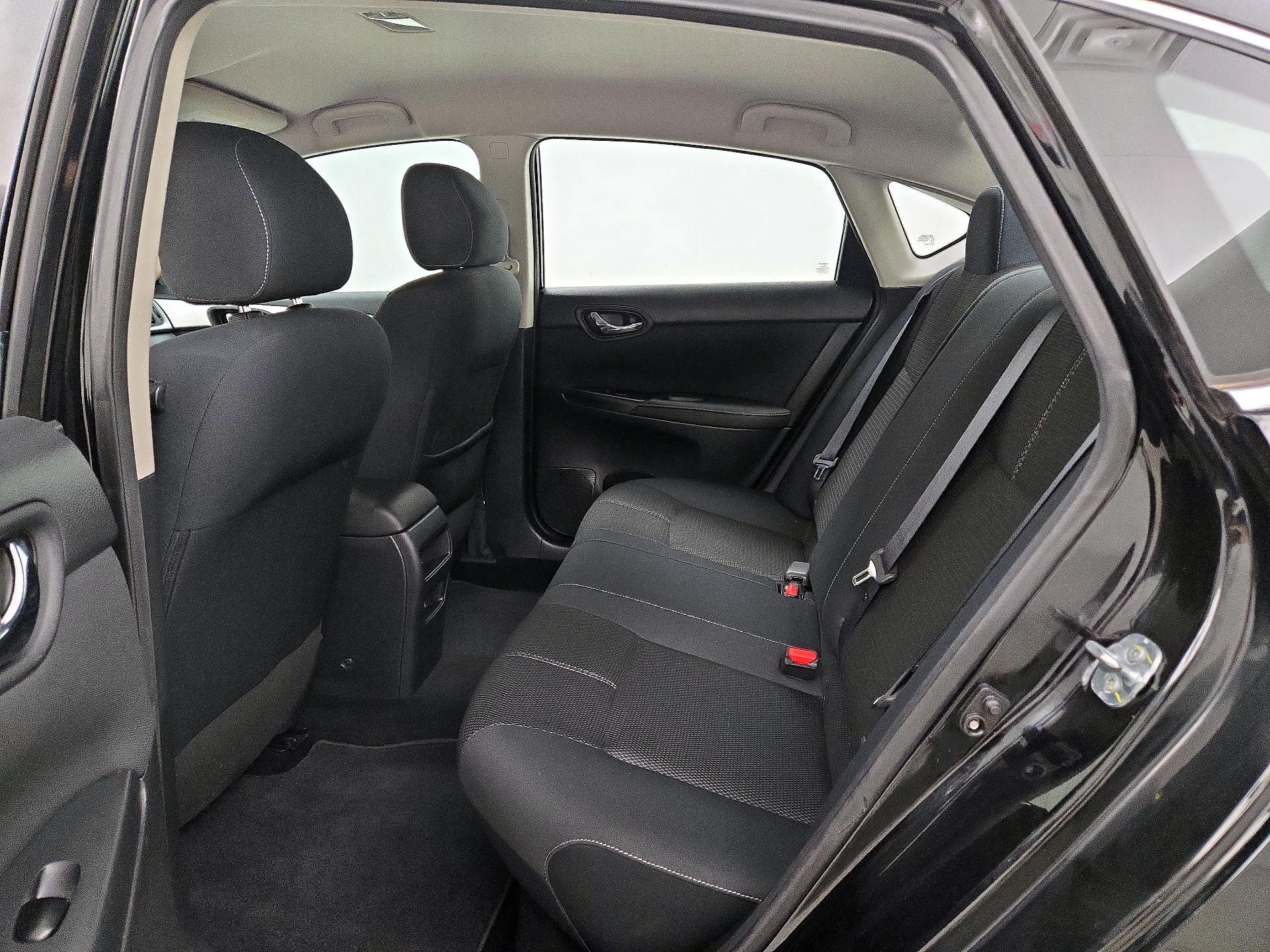 Thumbnail: 2017 Nissan Sentra - 18