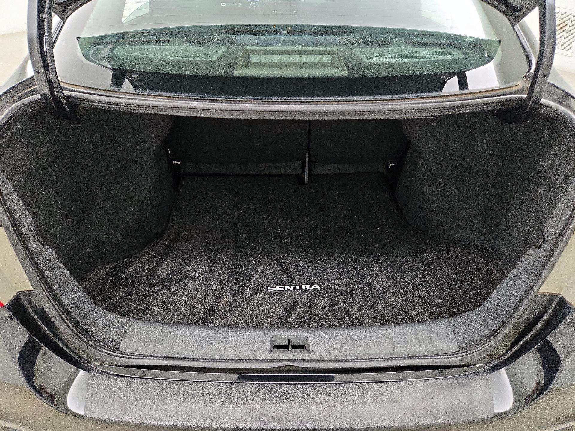 Thumbnail: 2017 Nissan Sentra - 19