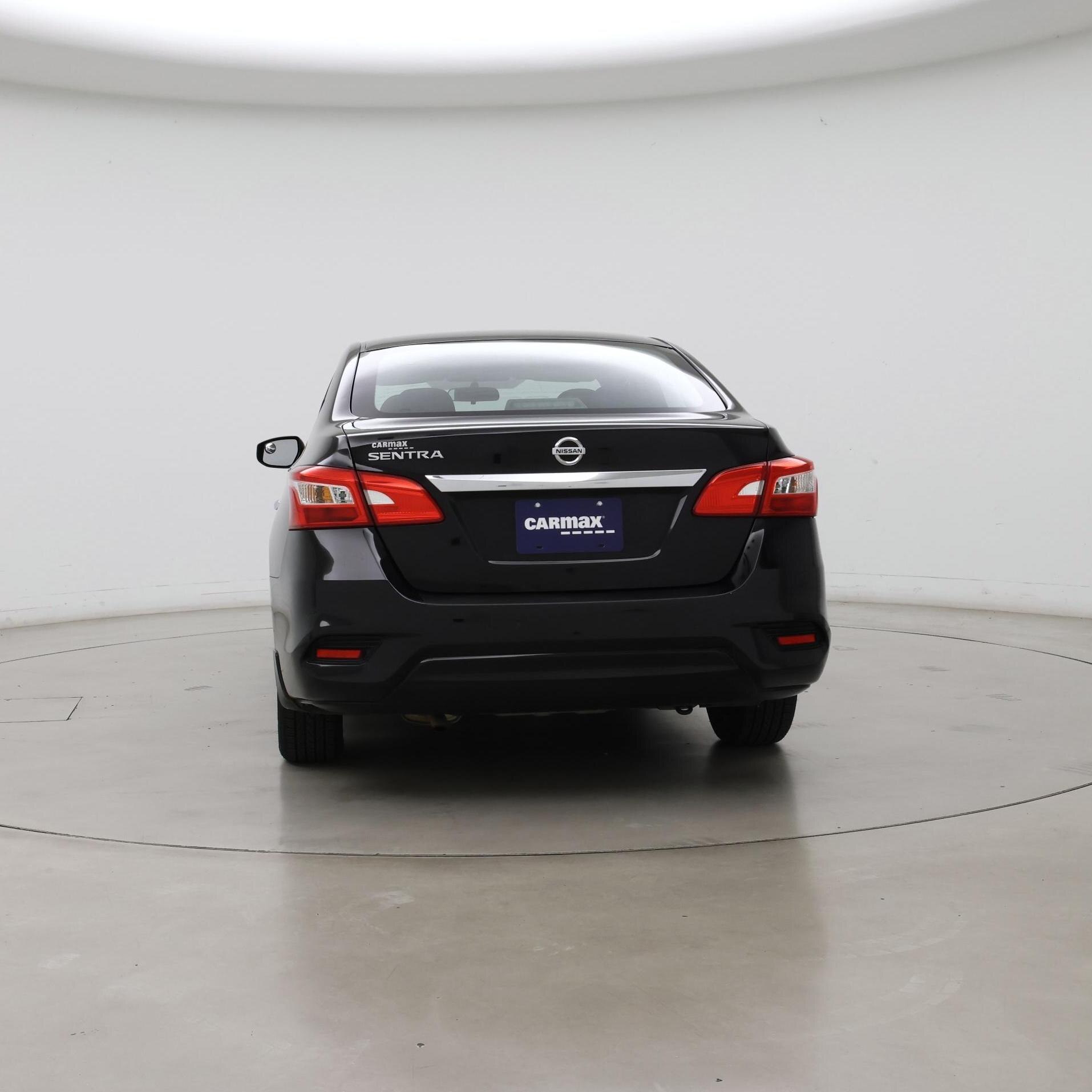 Thumbnail: 2017 Nissan Sentra - 6