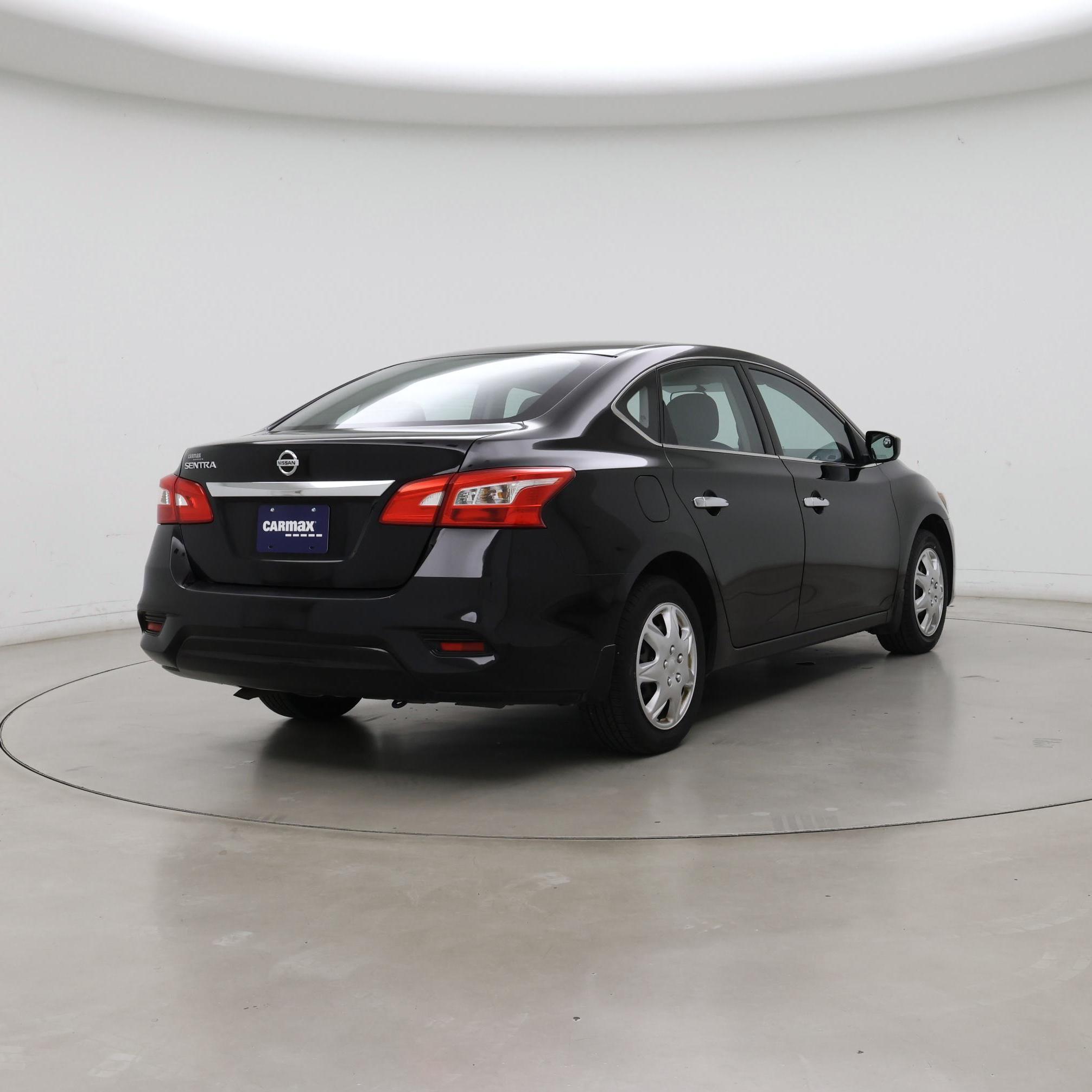 Thumbnail: 2017 Nissan Sentra - 8