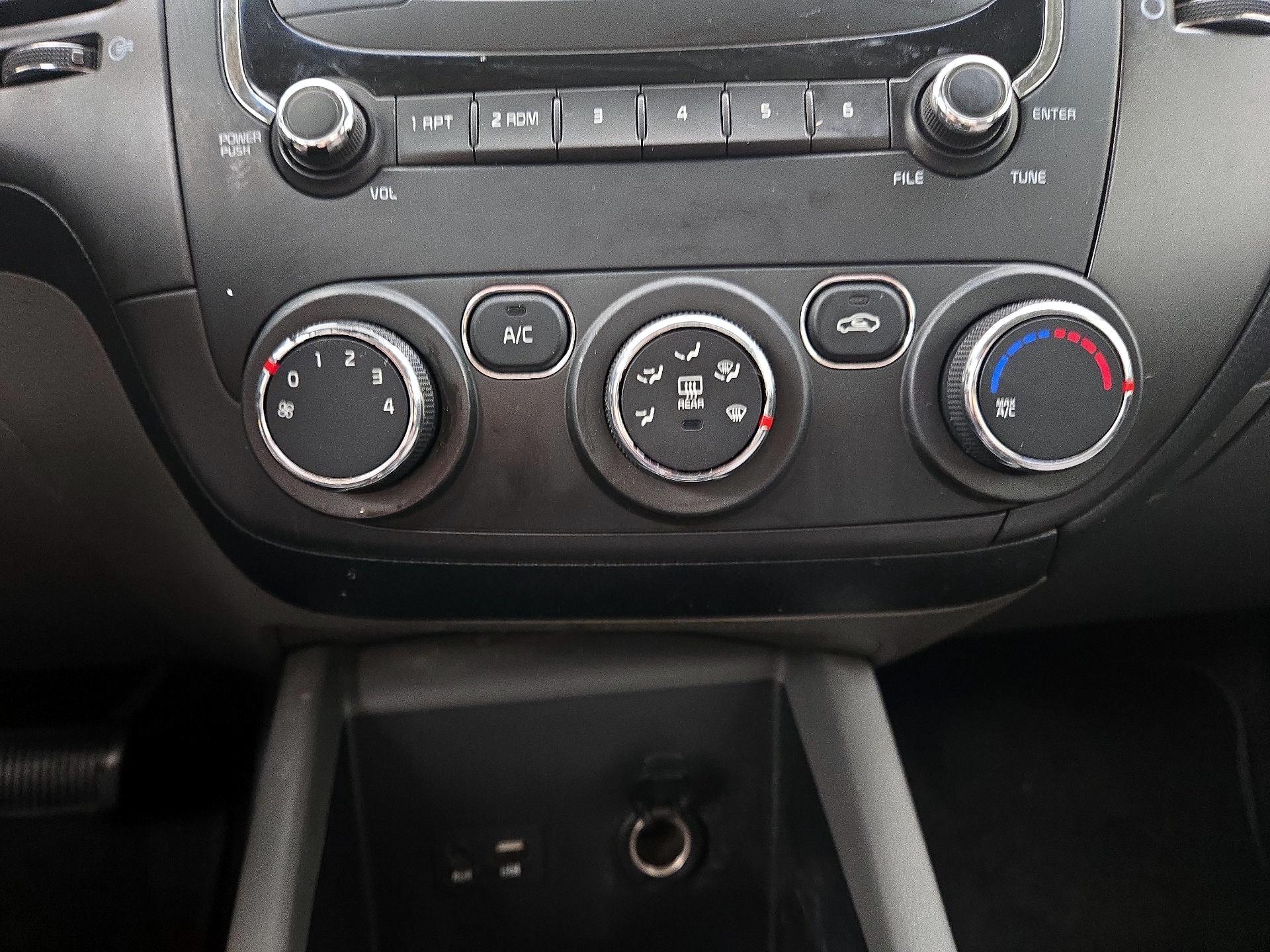 Thumbnail: 2017 Kia Forte - 15