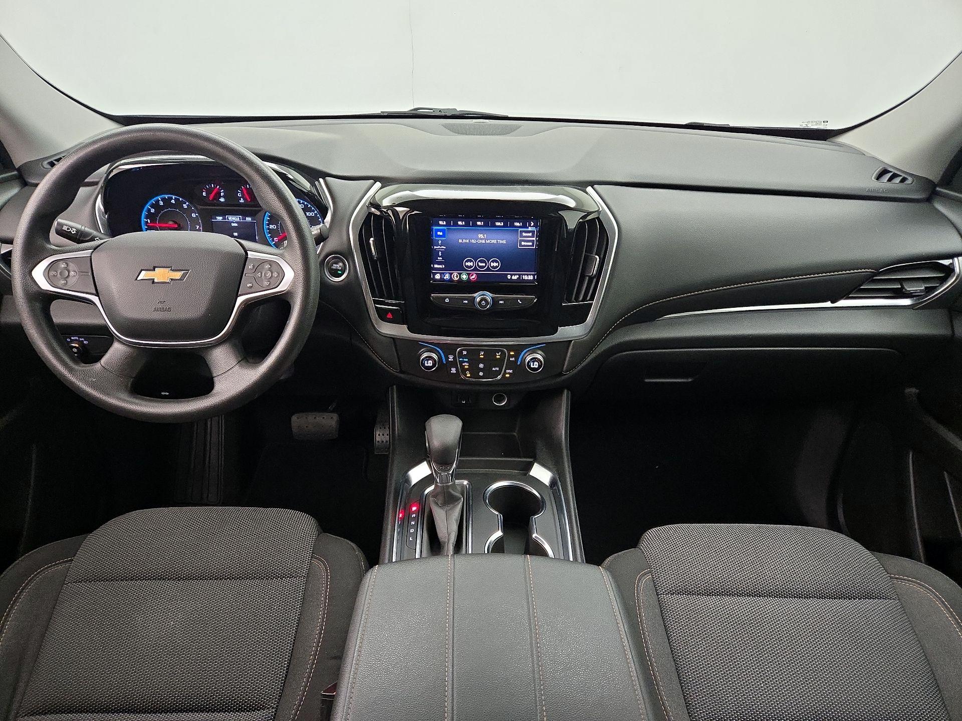 Thumbnail: 2021 Chevrolet Traverse - 9