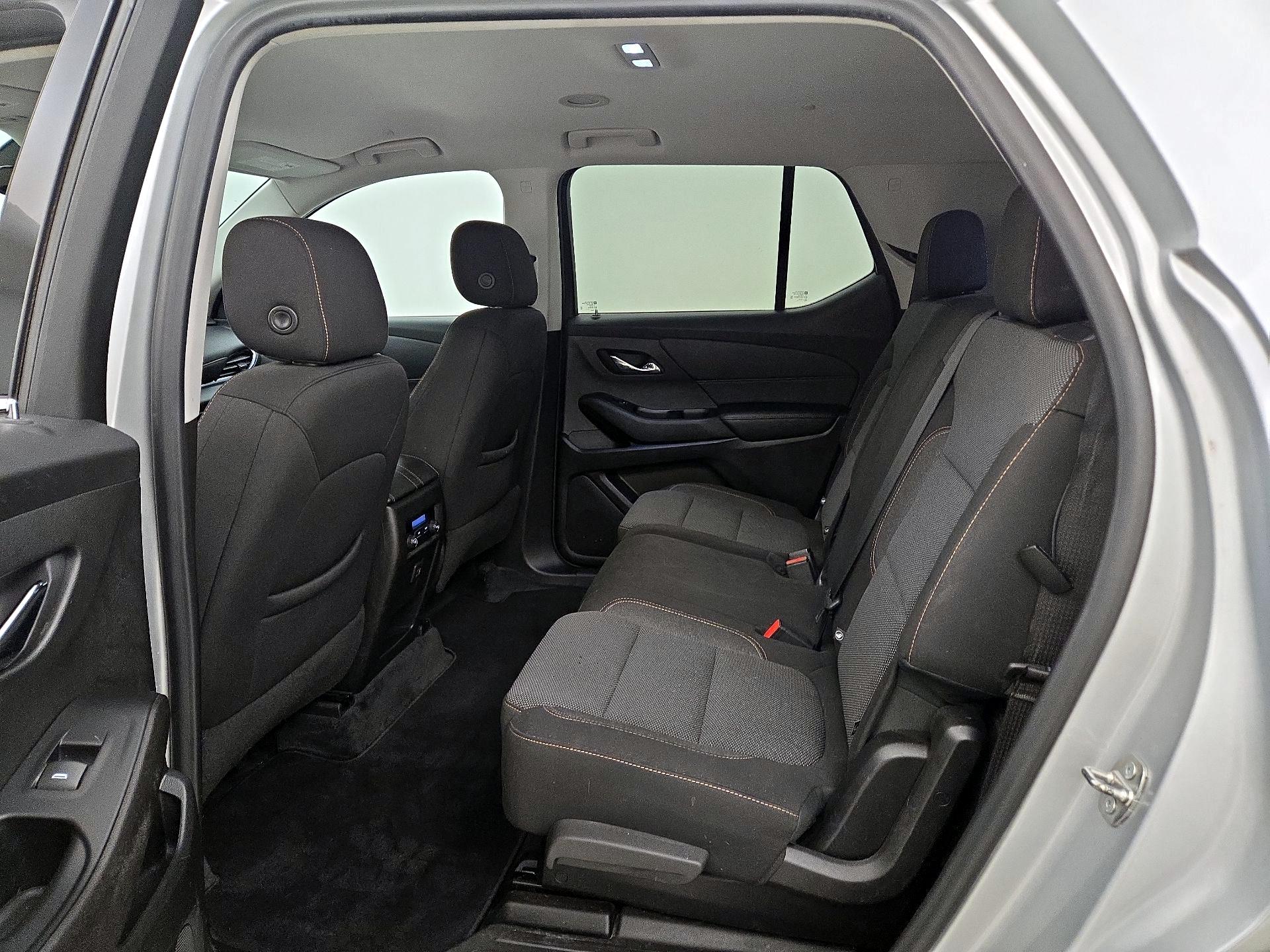 Thumbnail: 2021 Chevrolet Traverse - 19