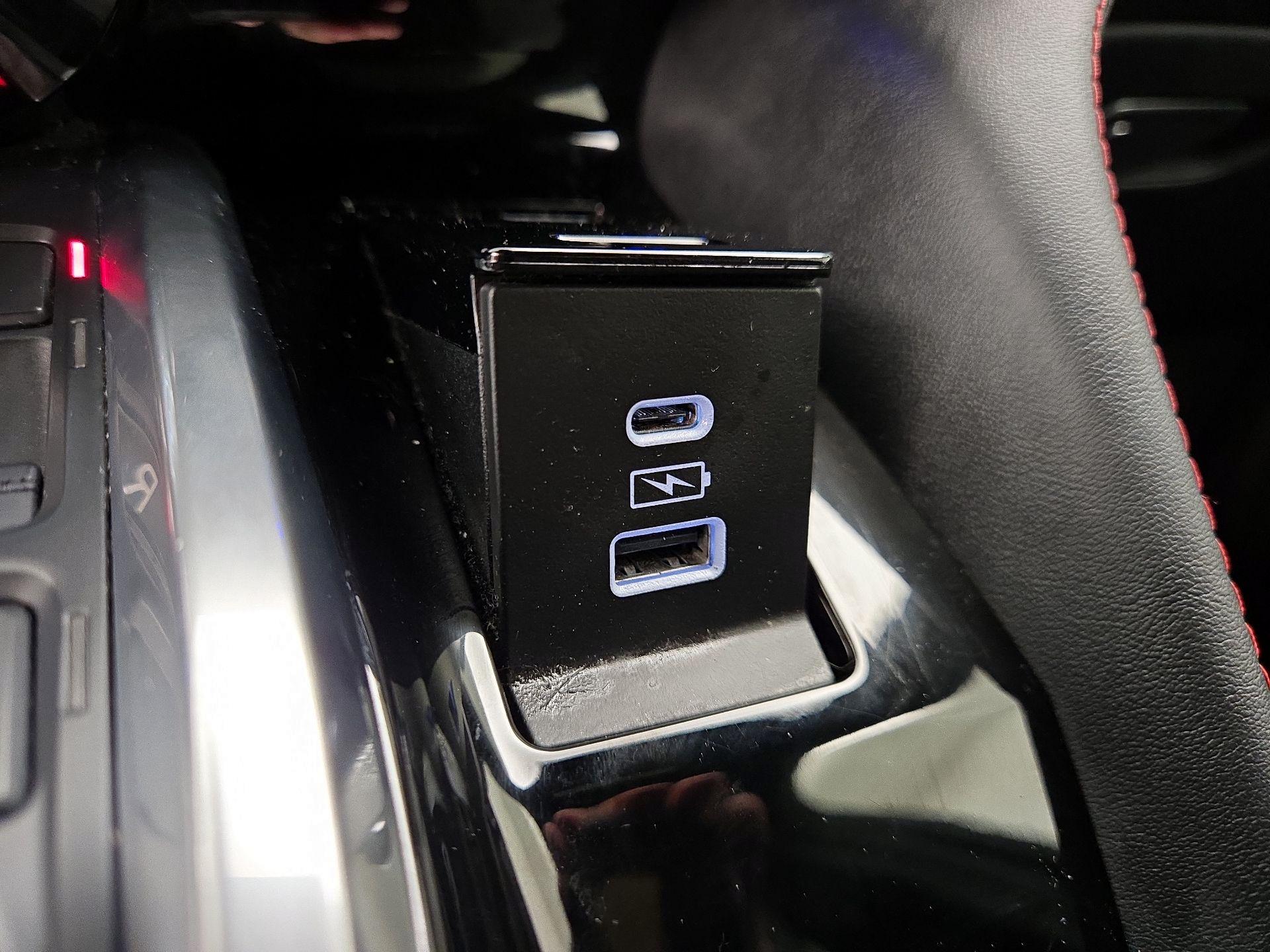 Thumbnail: 2023 Acura MDX - 19