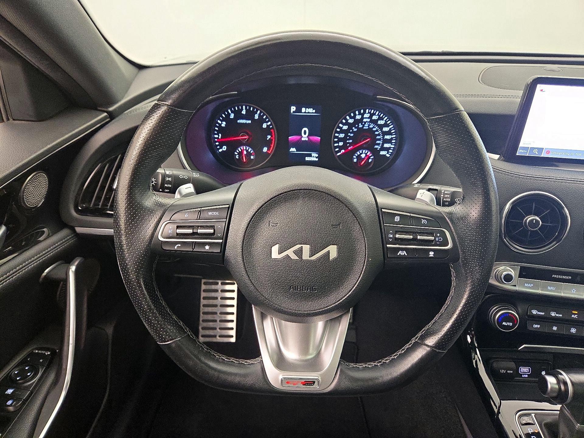 Thumbnail: 2022 Kia Stinger - 10