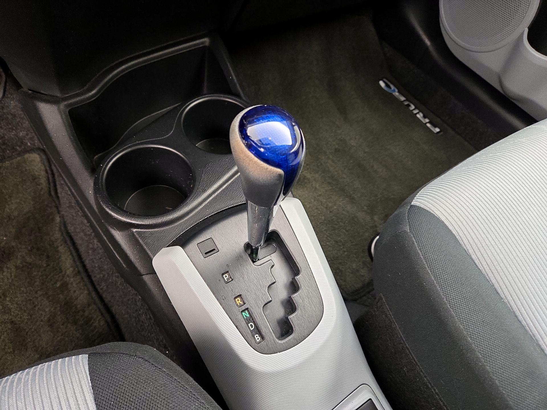 Thumbnail: 2014 Toyota Prius c - 16