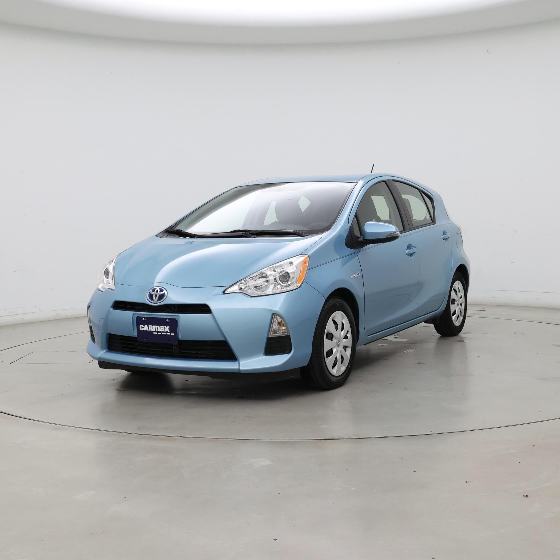 Thumbnail: 2014 Toyota Prius c - 4