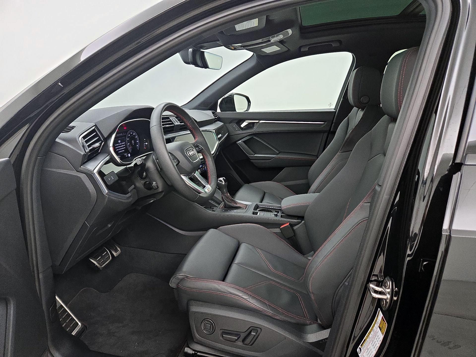 Thumbnail: 2025 Audi Q3 - 11