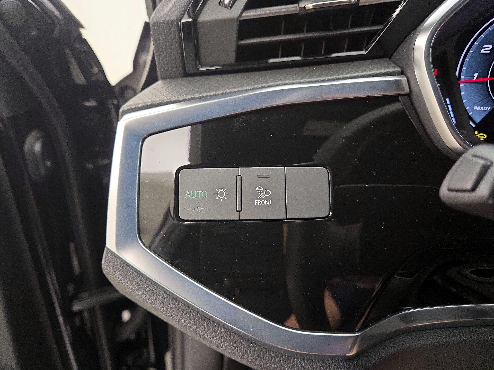 Thumbnail: 2025 Audi Q3 - 13