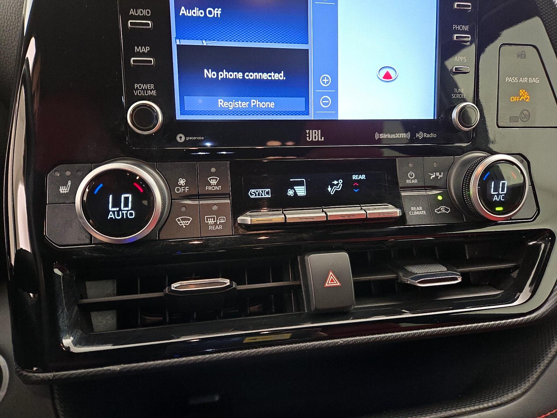 Thumbnail: 2021 Toyota Highlander - 17
