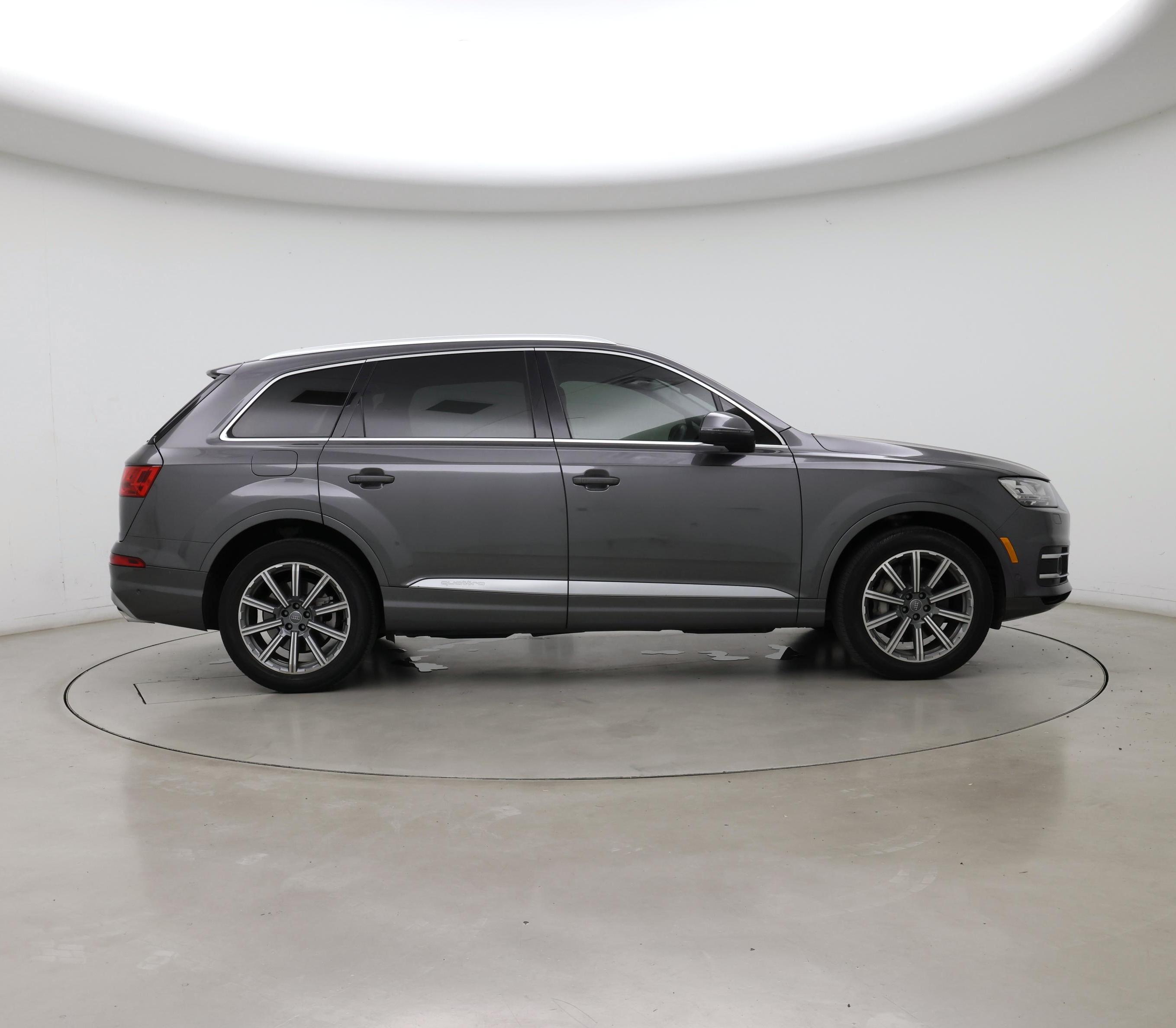 Thumbnail: 2019 Audi Q7 - 7