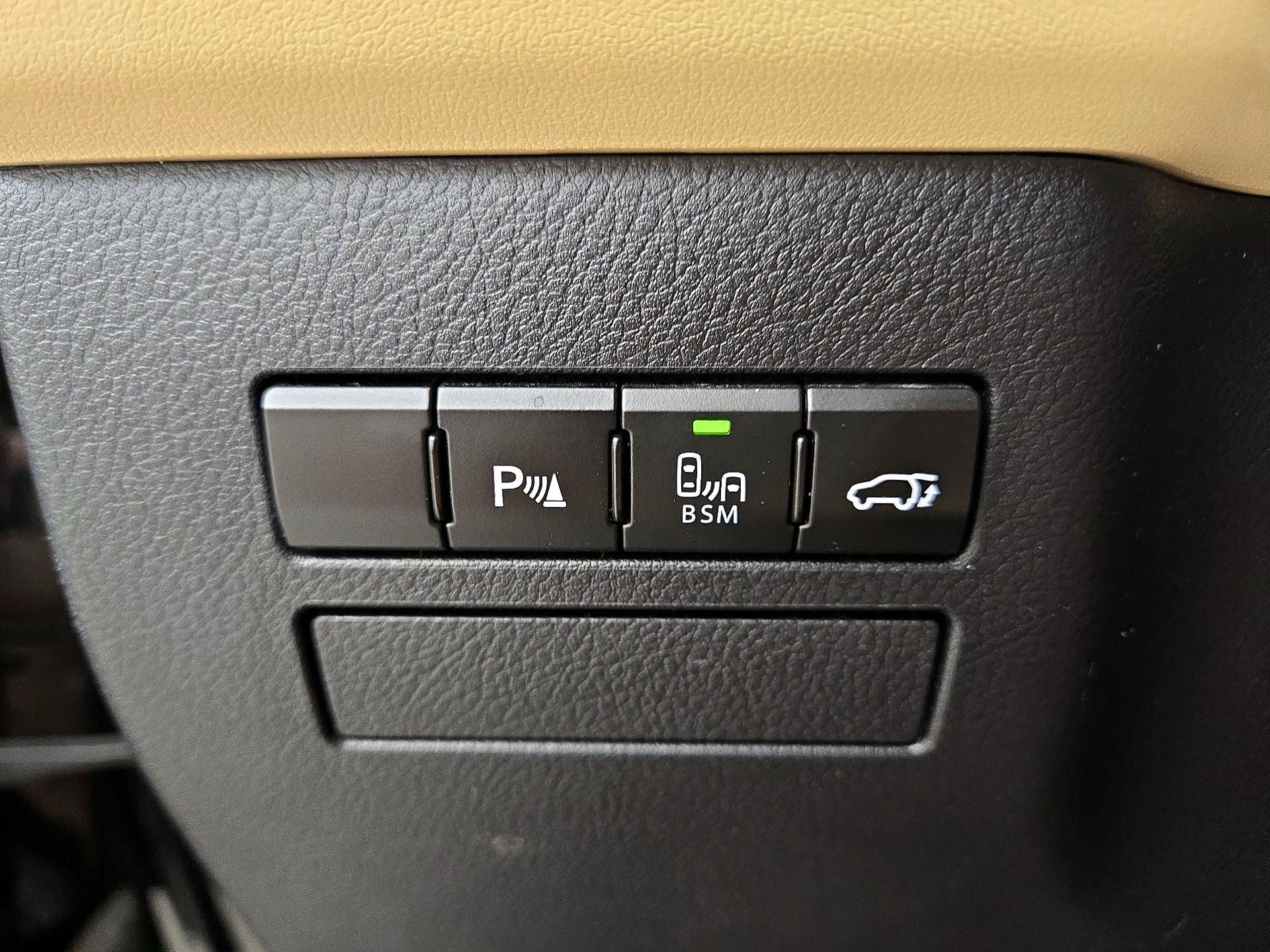 Thumbnail: 2015 Lexus NX - 13