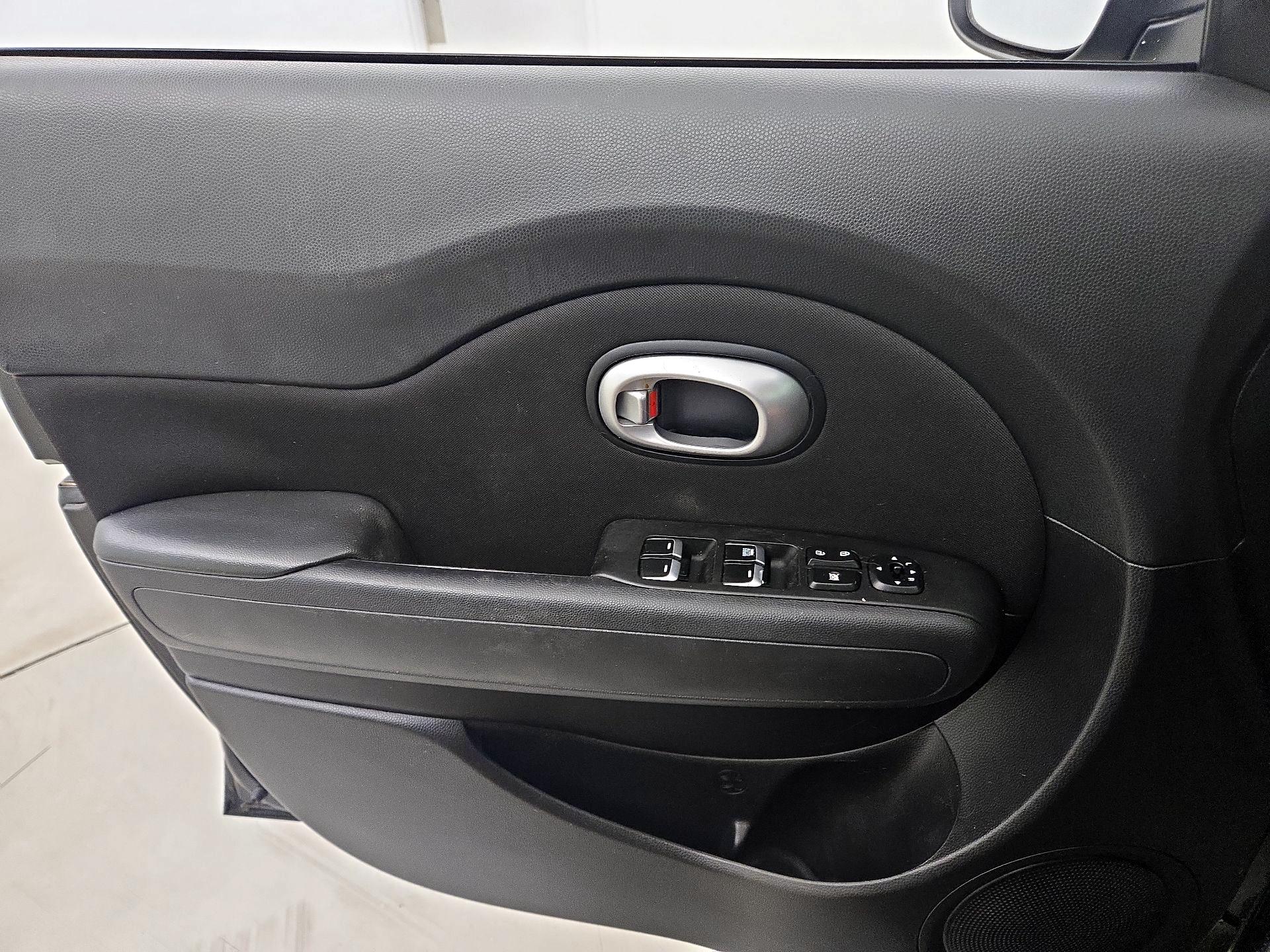 Thumbnail: 2018 Kia Soul - 12