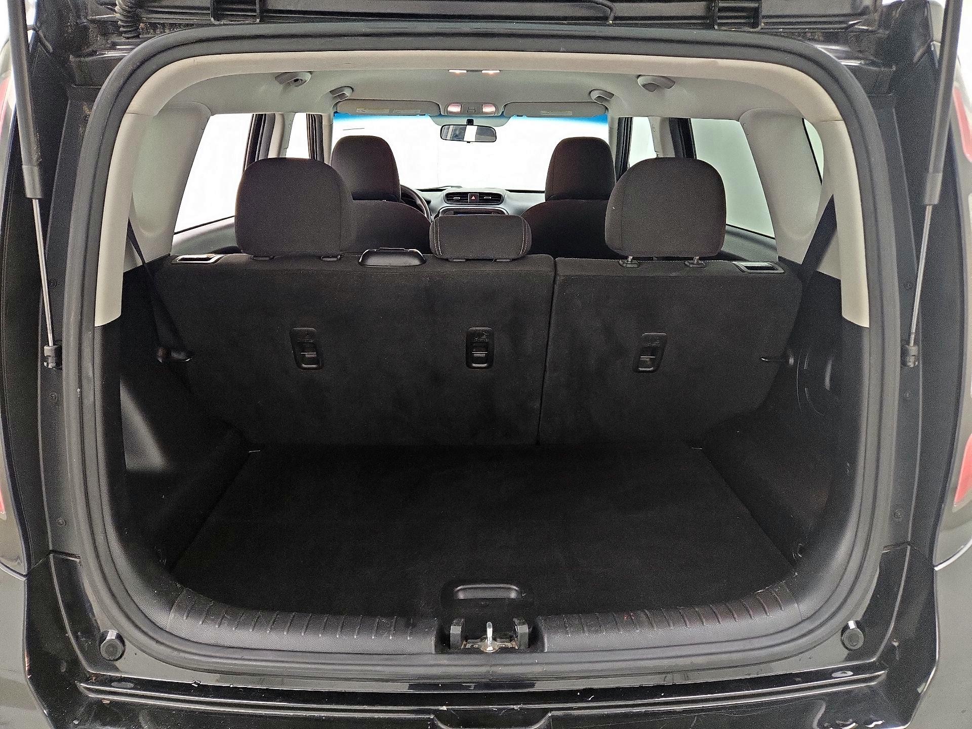 Thumbnail: 2018 Kia Soul - 20