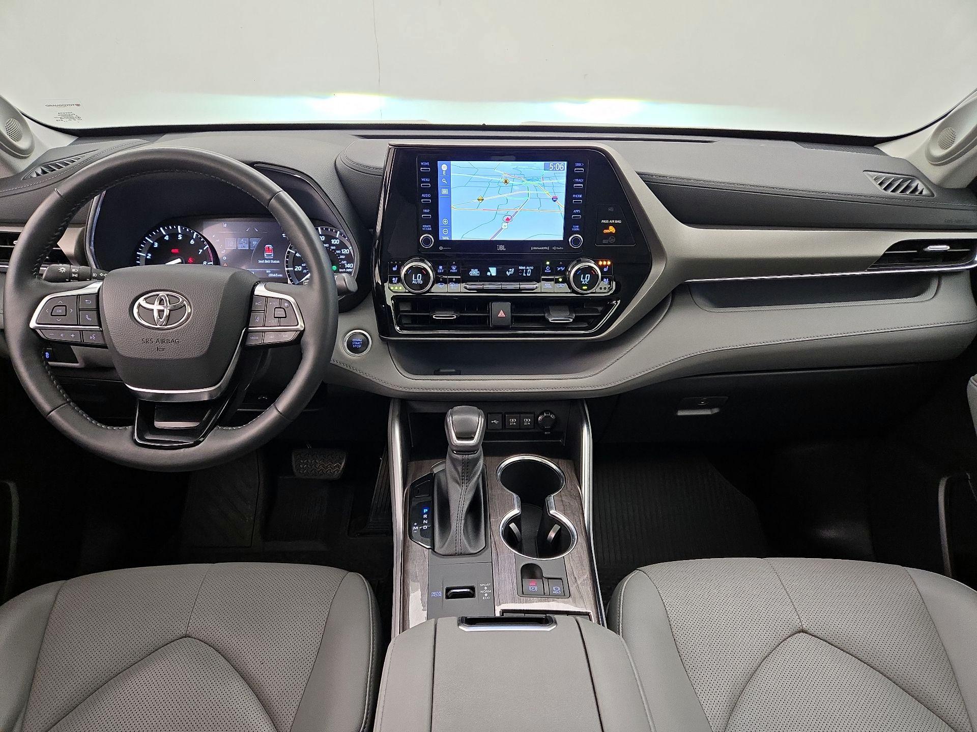 Thumbnail: 2021 Toyota Highlander - 9