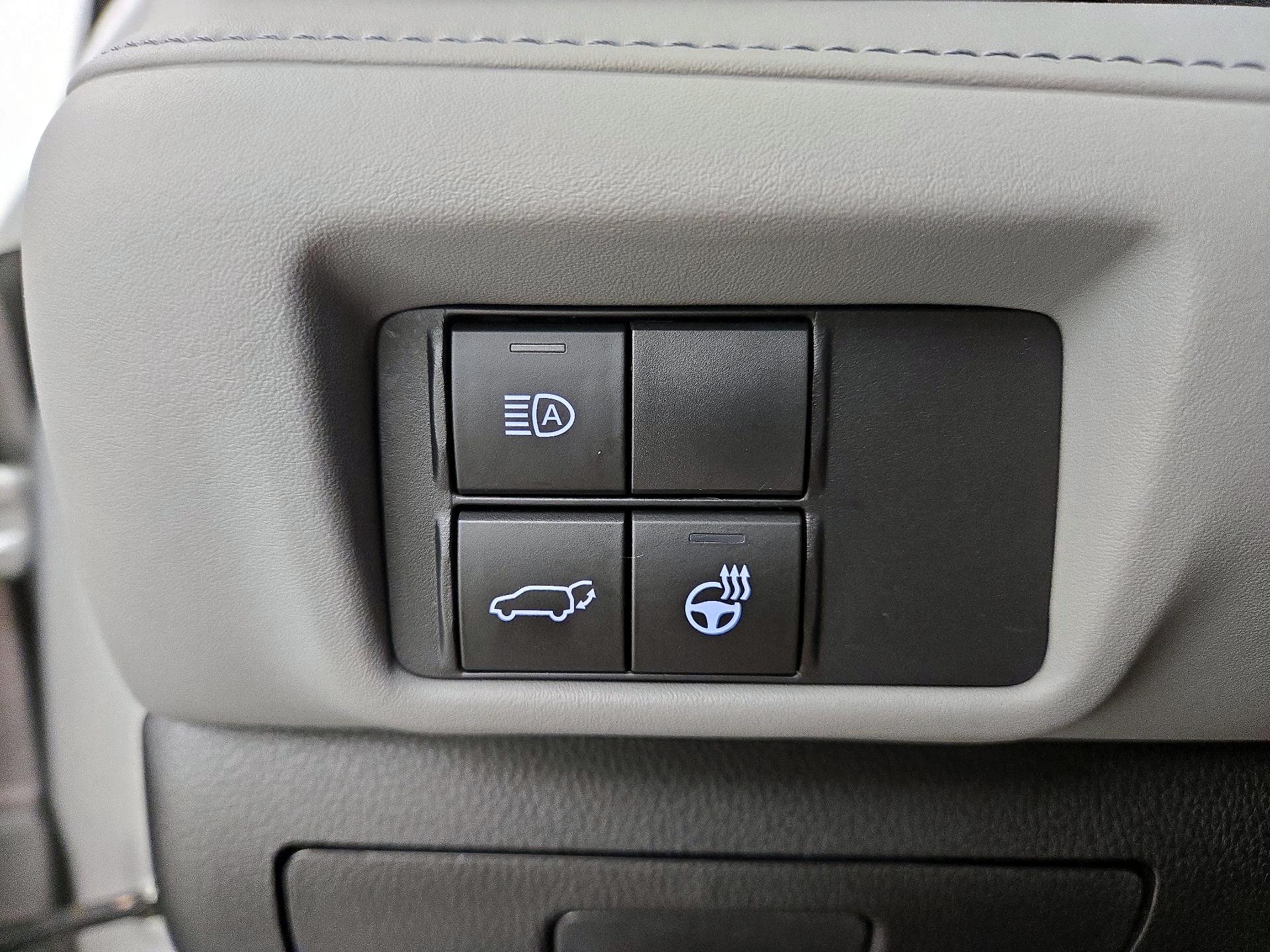 Thumbnail: 2021 Toyota Highlander - 13