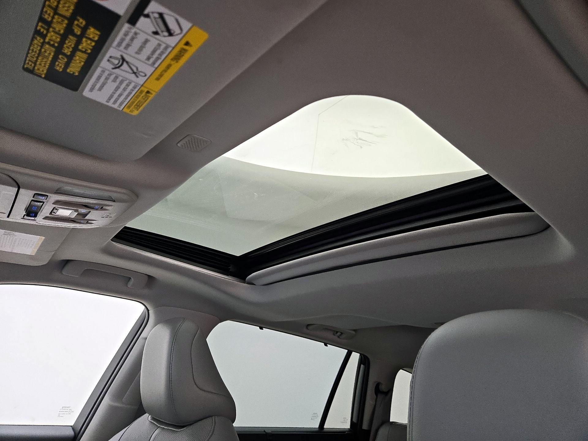 Thumbnail: 2021 Toyota Highlander - 20