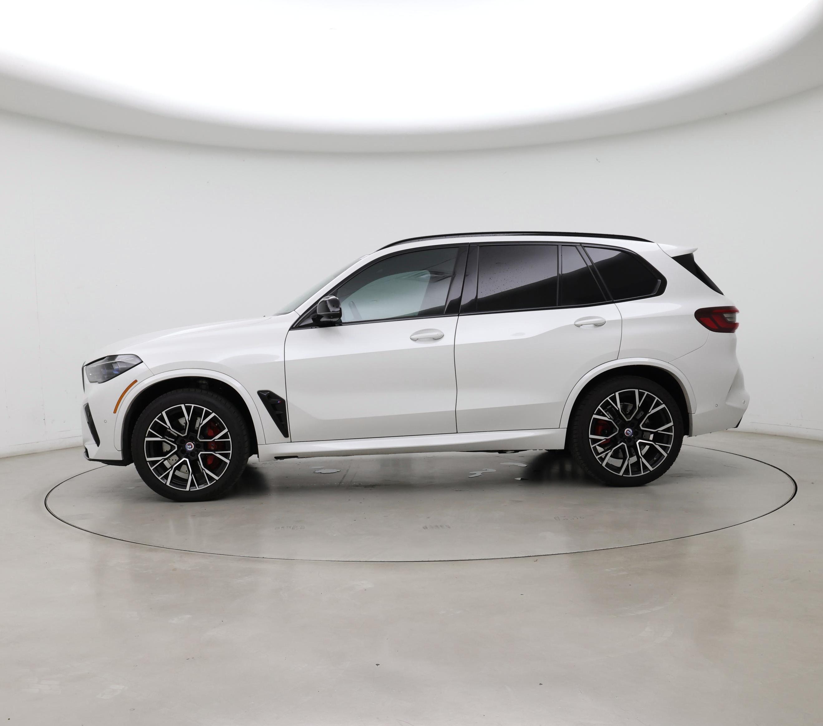 Thumbnail: 2023 BMW X5 - 3