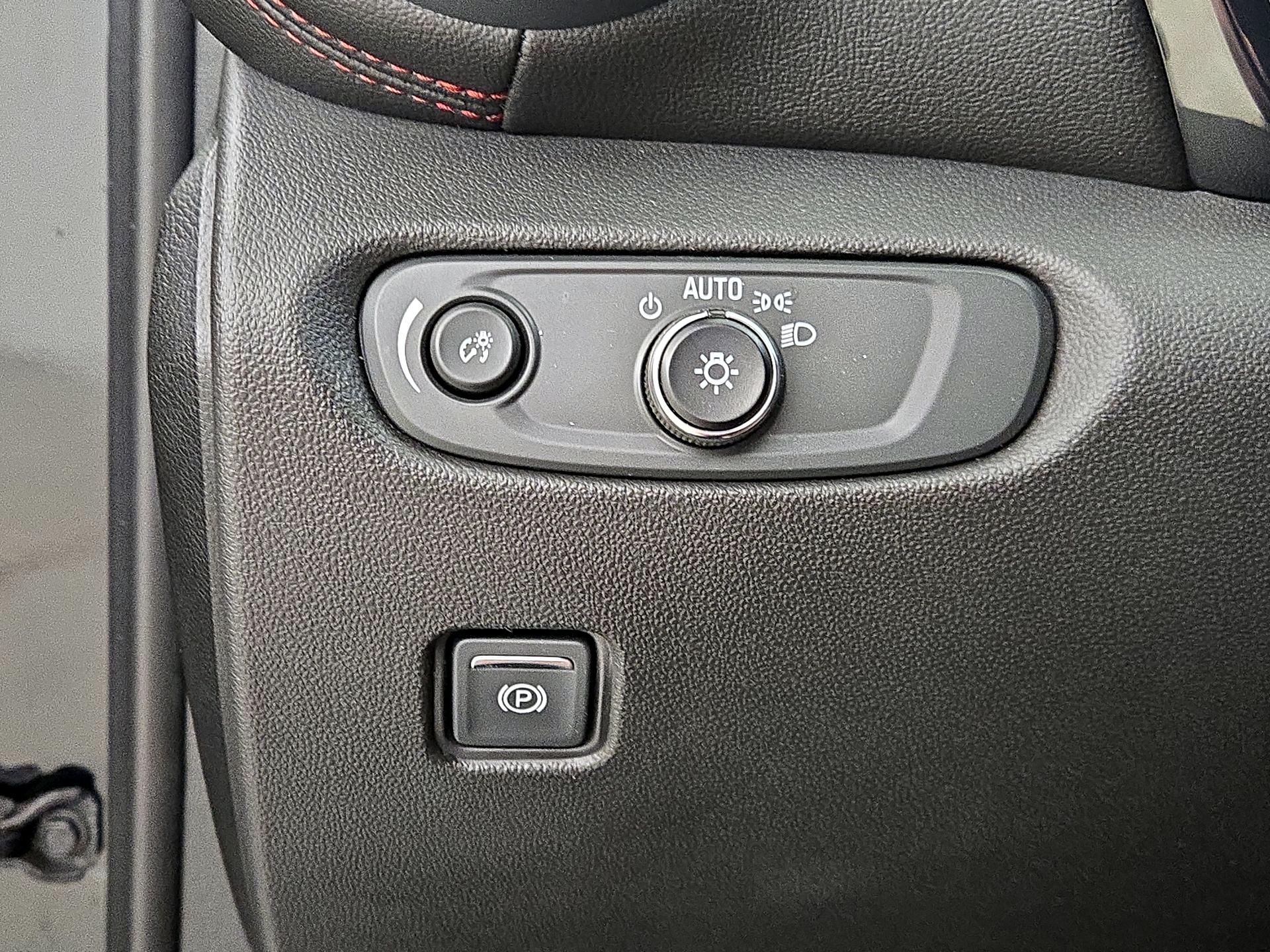 Thumbnail: 2022 Chevrolet Blazer - 13