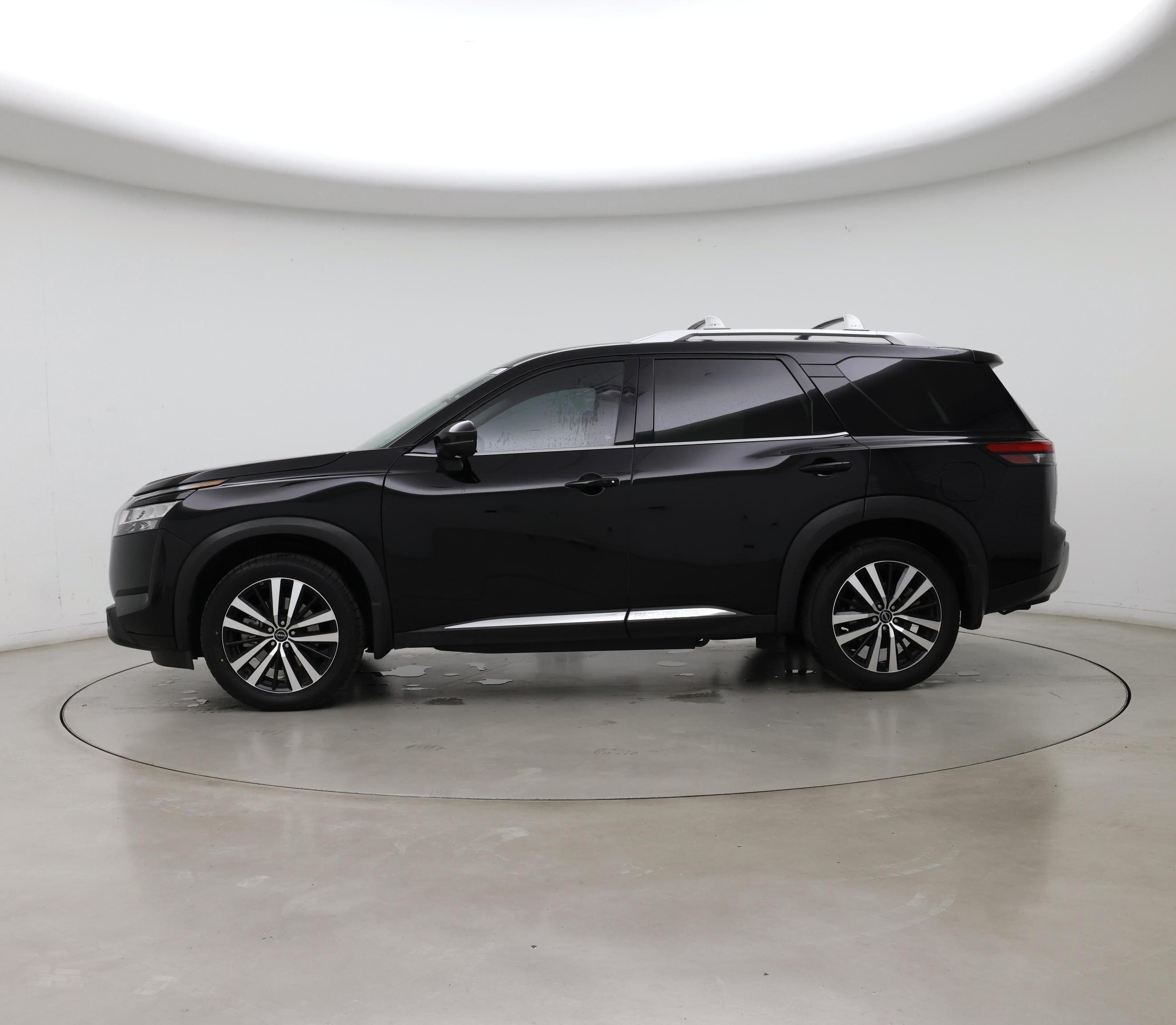 Thumbnail: 2024 Nissan Pathfinder - 3