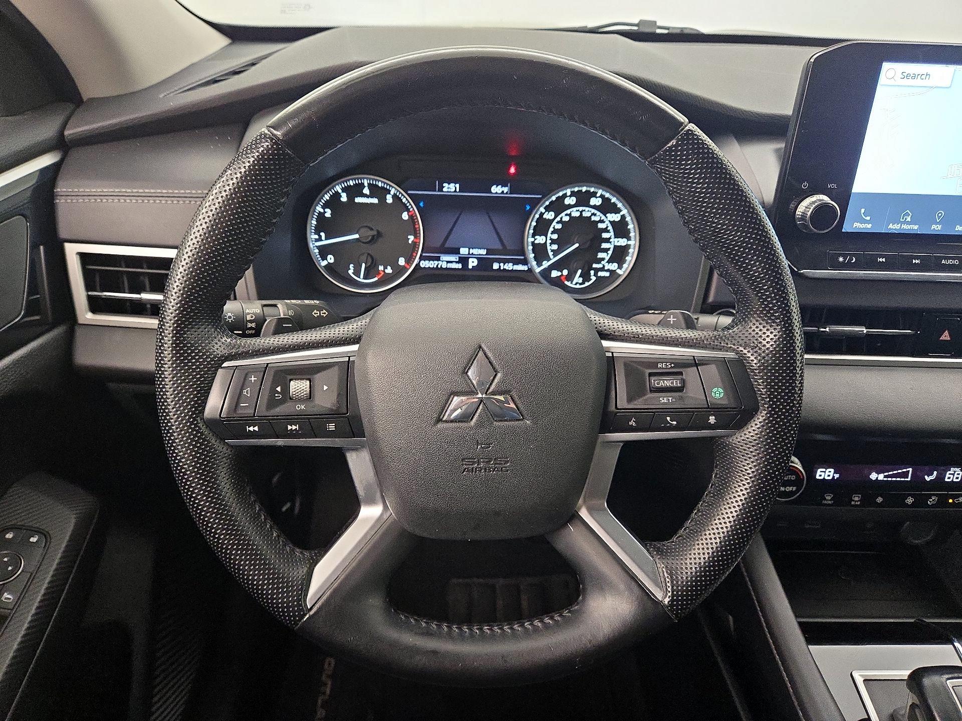 Thumbnail: 2022 Mitsubishi Outlander - 10