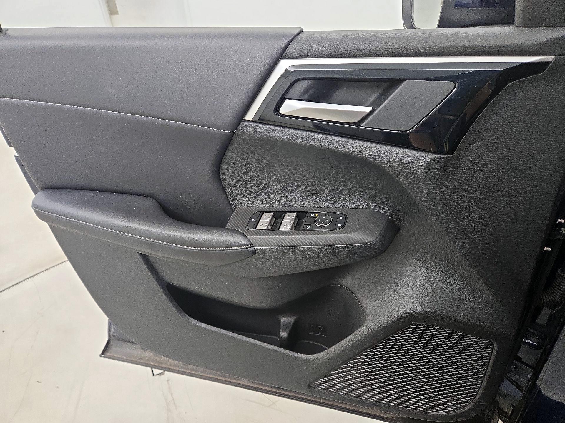 Thumbnail: 2022 Mitsubishi Outlander - 12