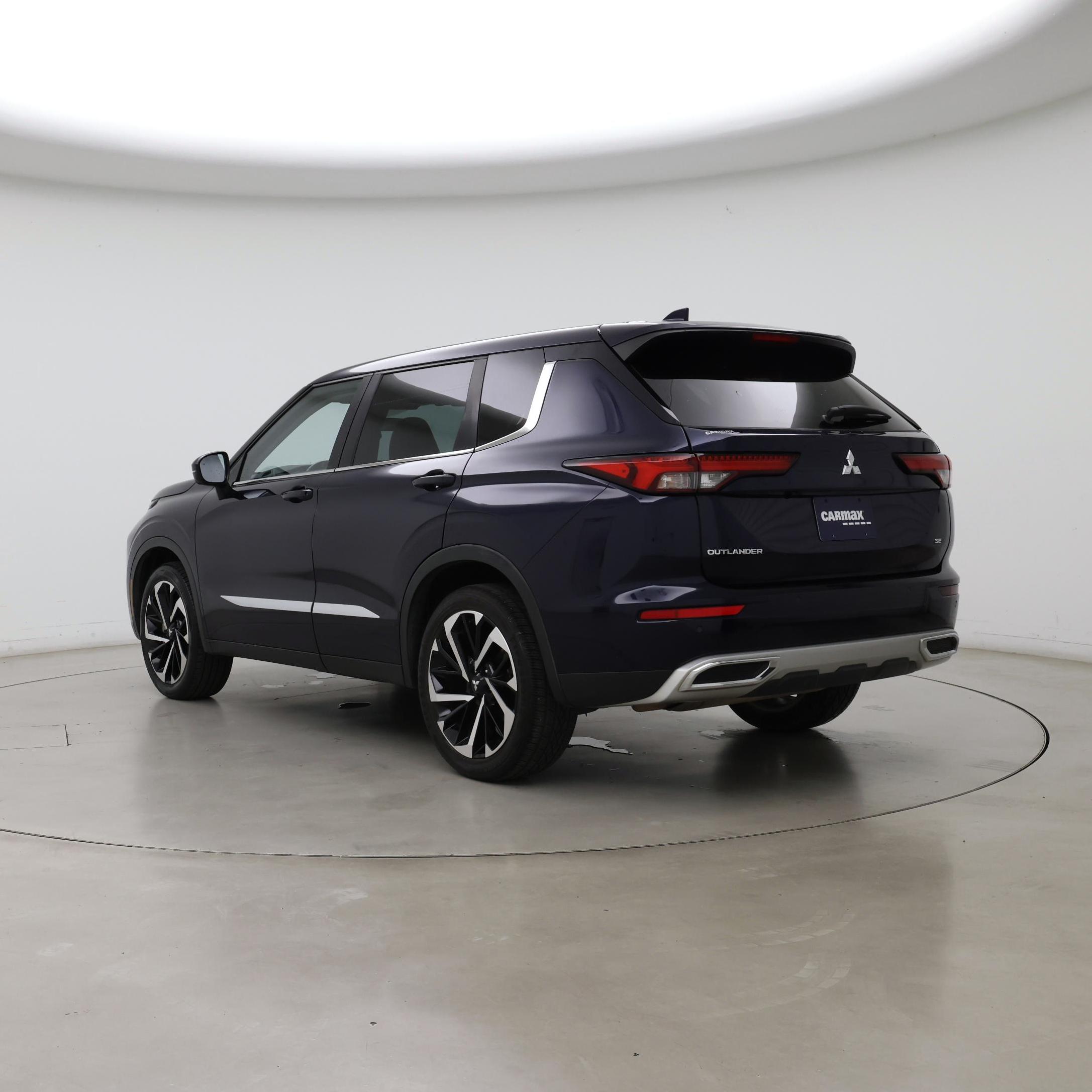 Thumbnail: 2022 Mitsubishi Outlander - 2