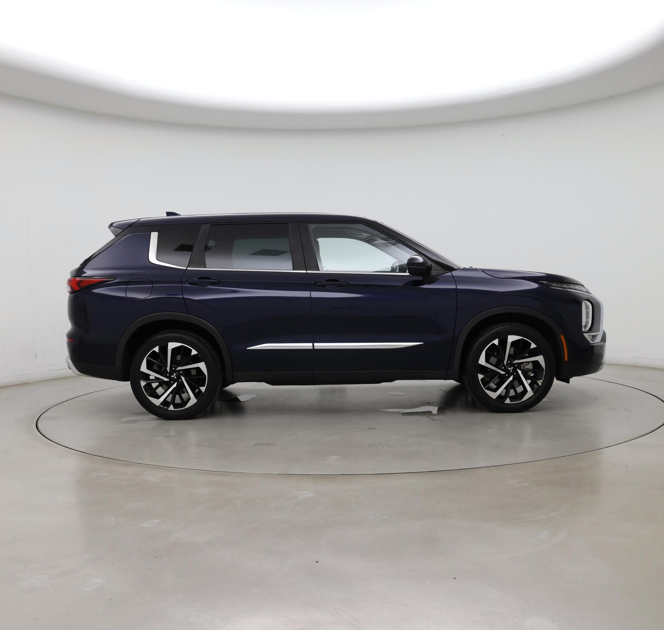 Thumbnail: 2022 Mitsubishi Outlander - 7