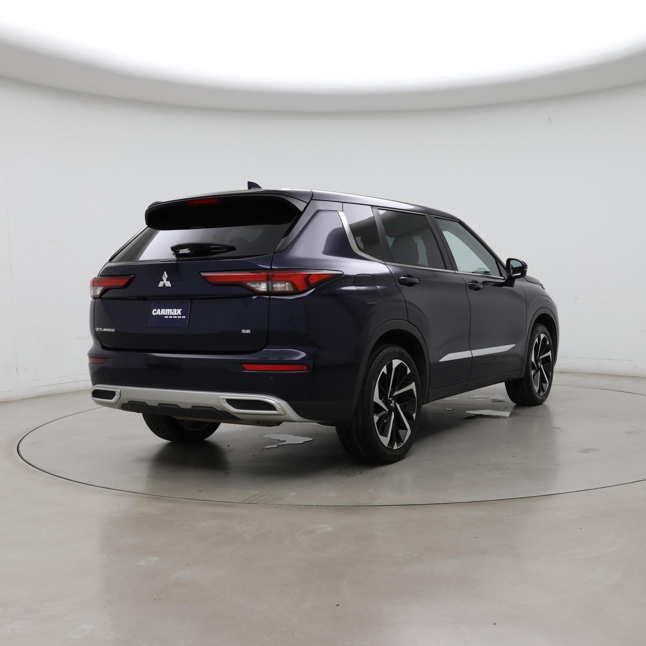 Thumbnail: 2022 Mitsubishi Outlander - 8