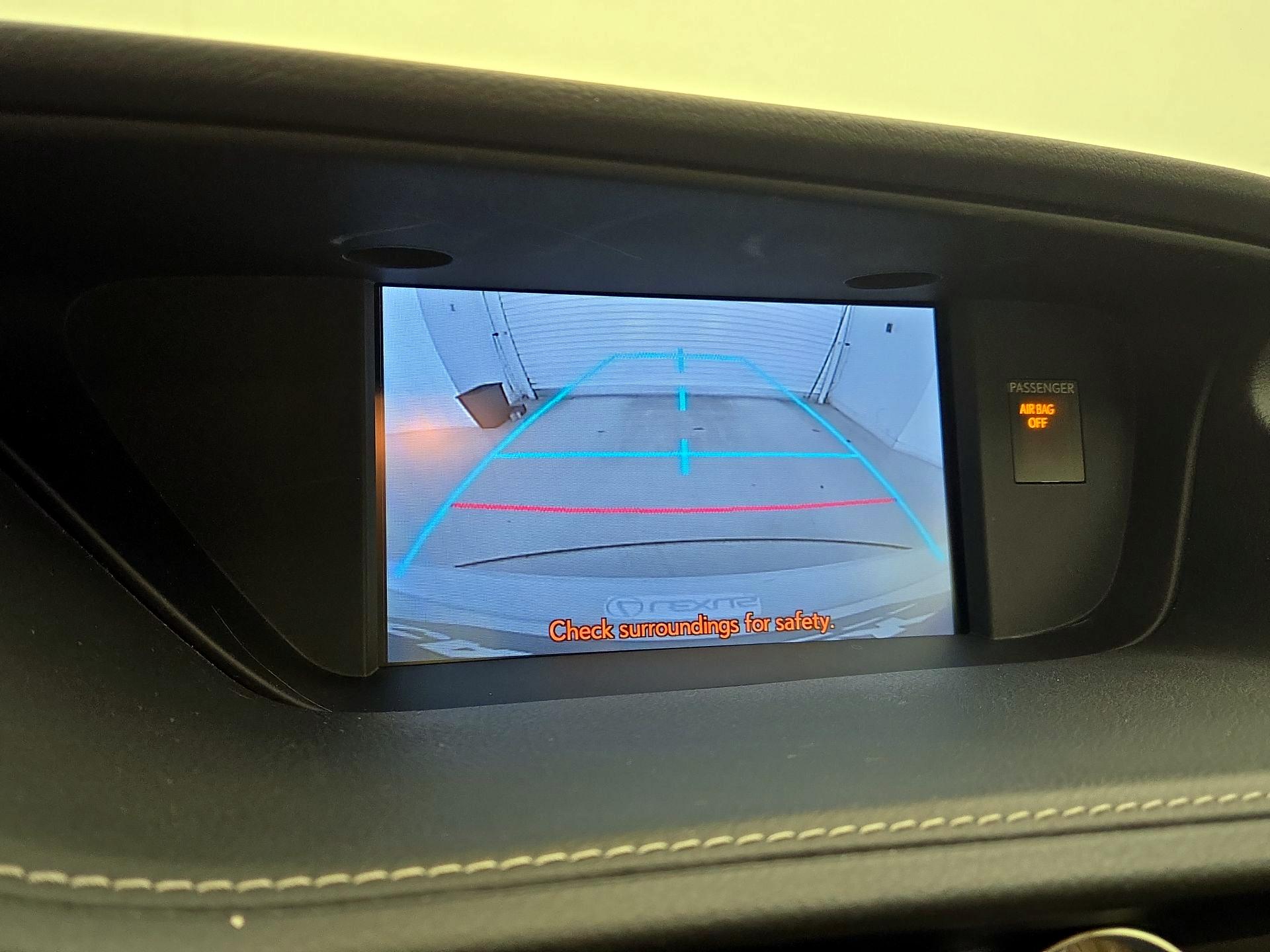 Thumbnail: 2014 Lexus ES - 15