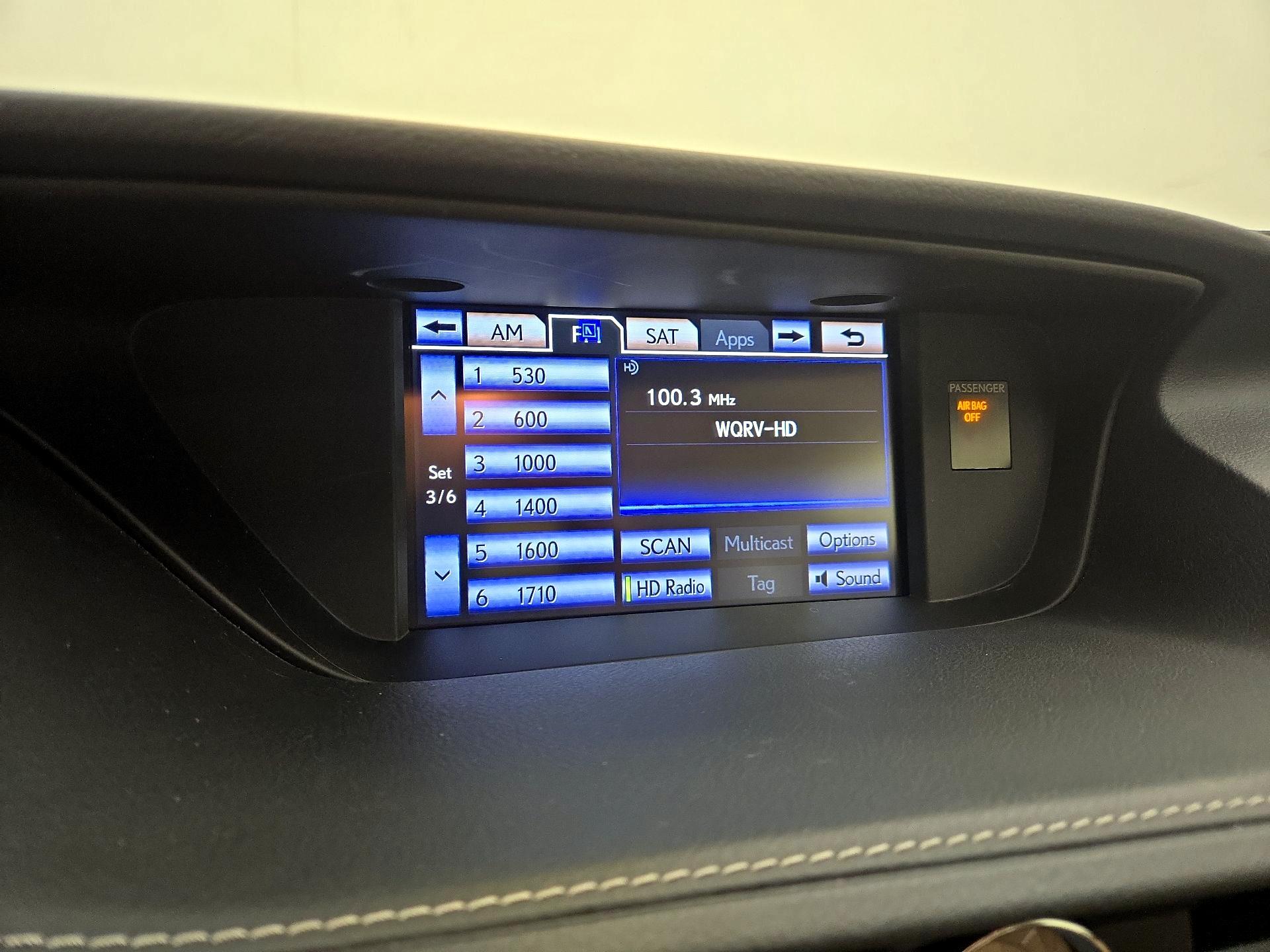 Thumbnail: 2014 Lexus ES - 16