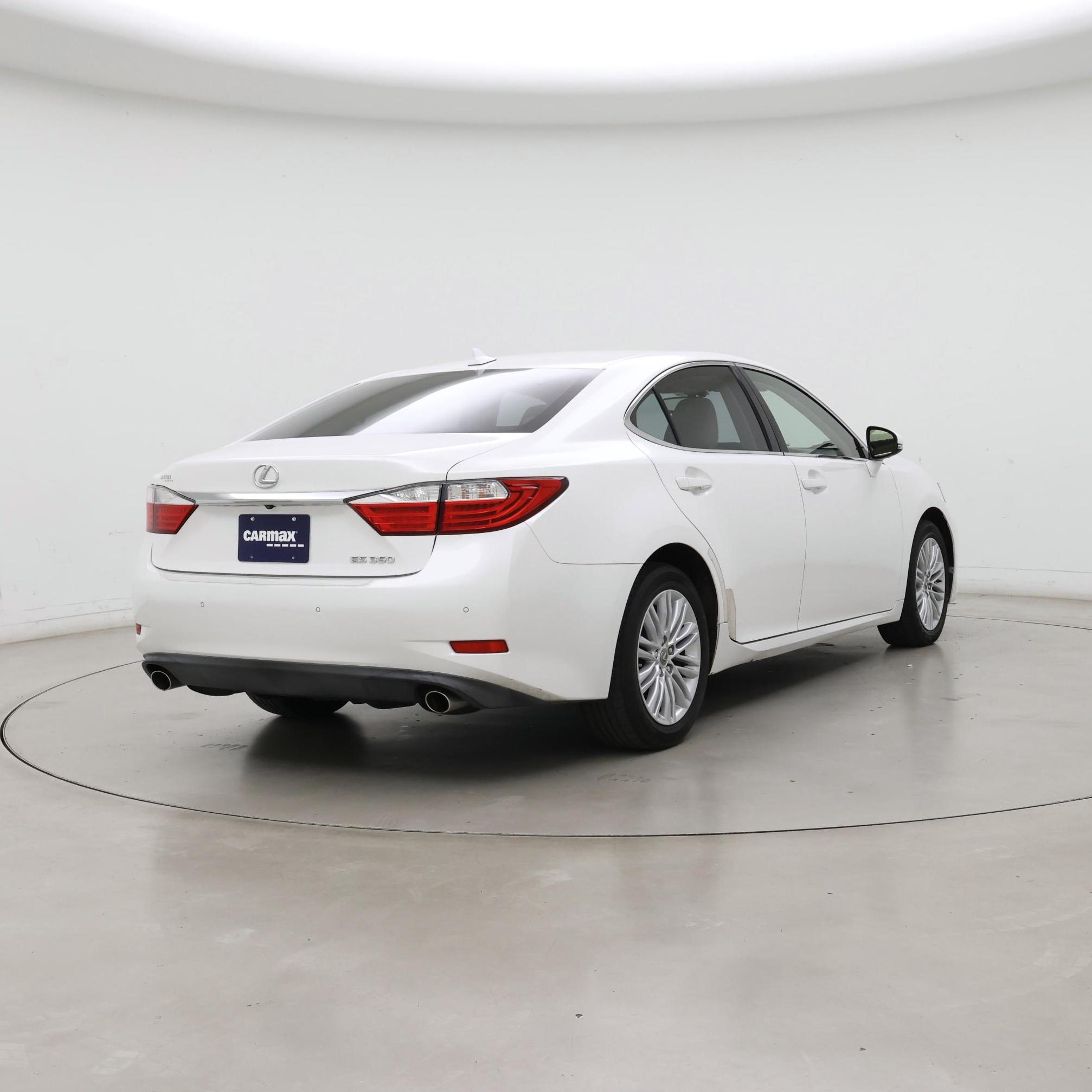 Thumbnail: 2014 Lexus ES - 8